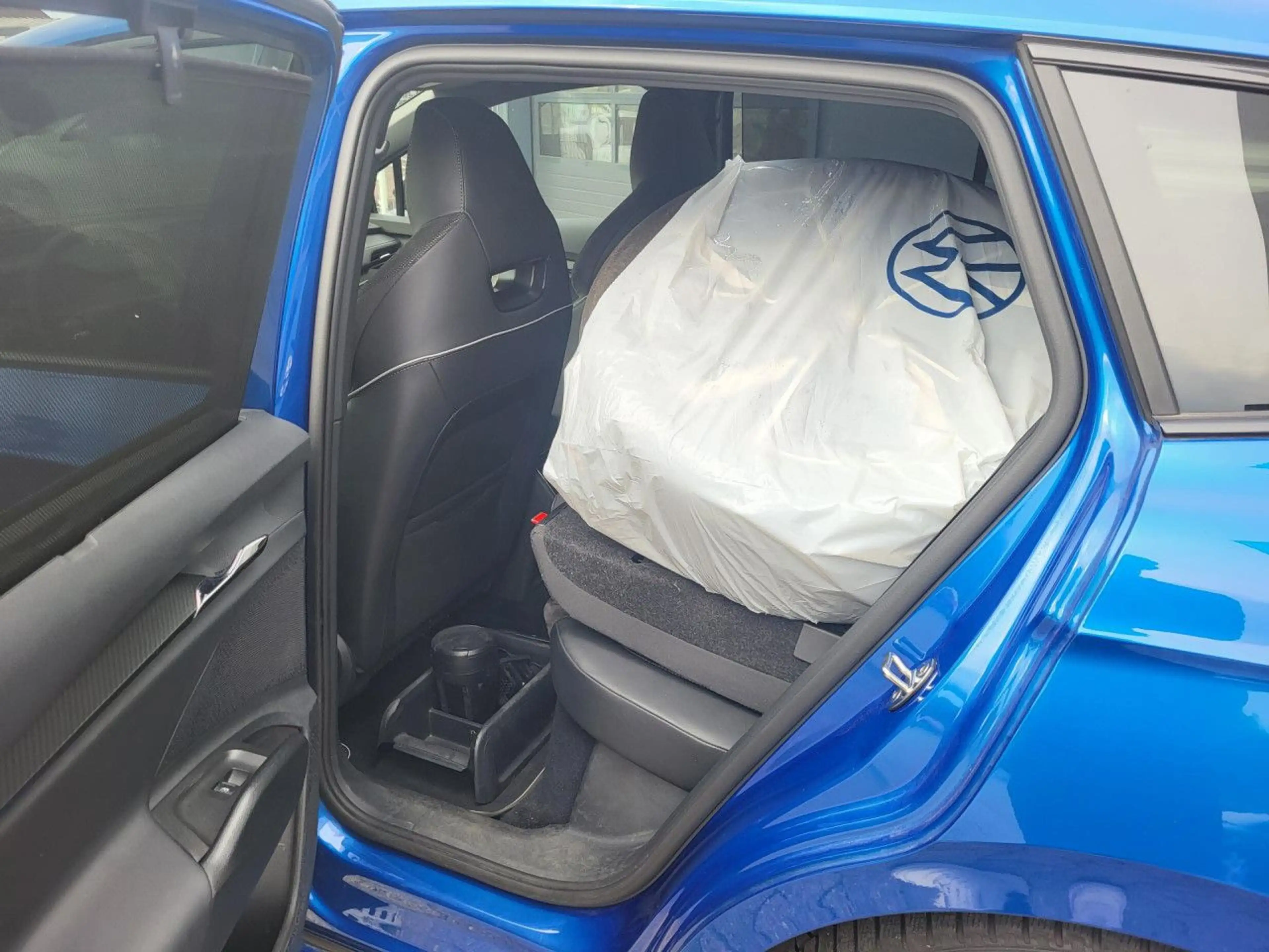 Skoda Enyaq iV80 Sportline Wärmepumpe HUD AHK Navi LED — photo 14