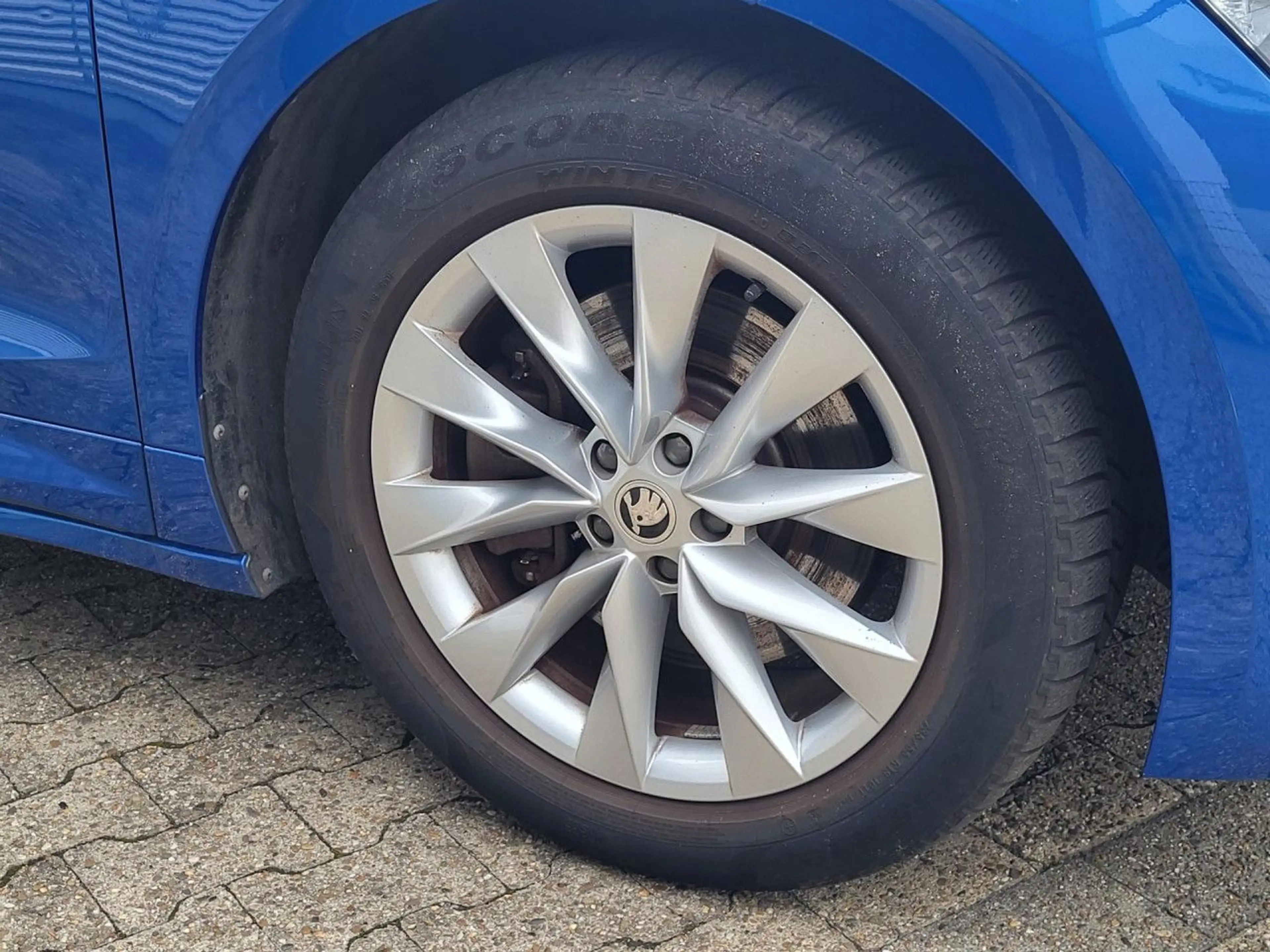 Skoda Enyaq iV80 Sportline Wärmepumpe HUD AHK Navi LED — photo 5