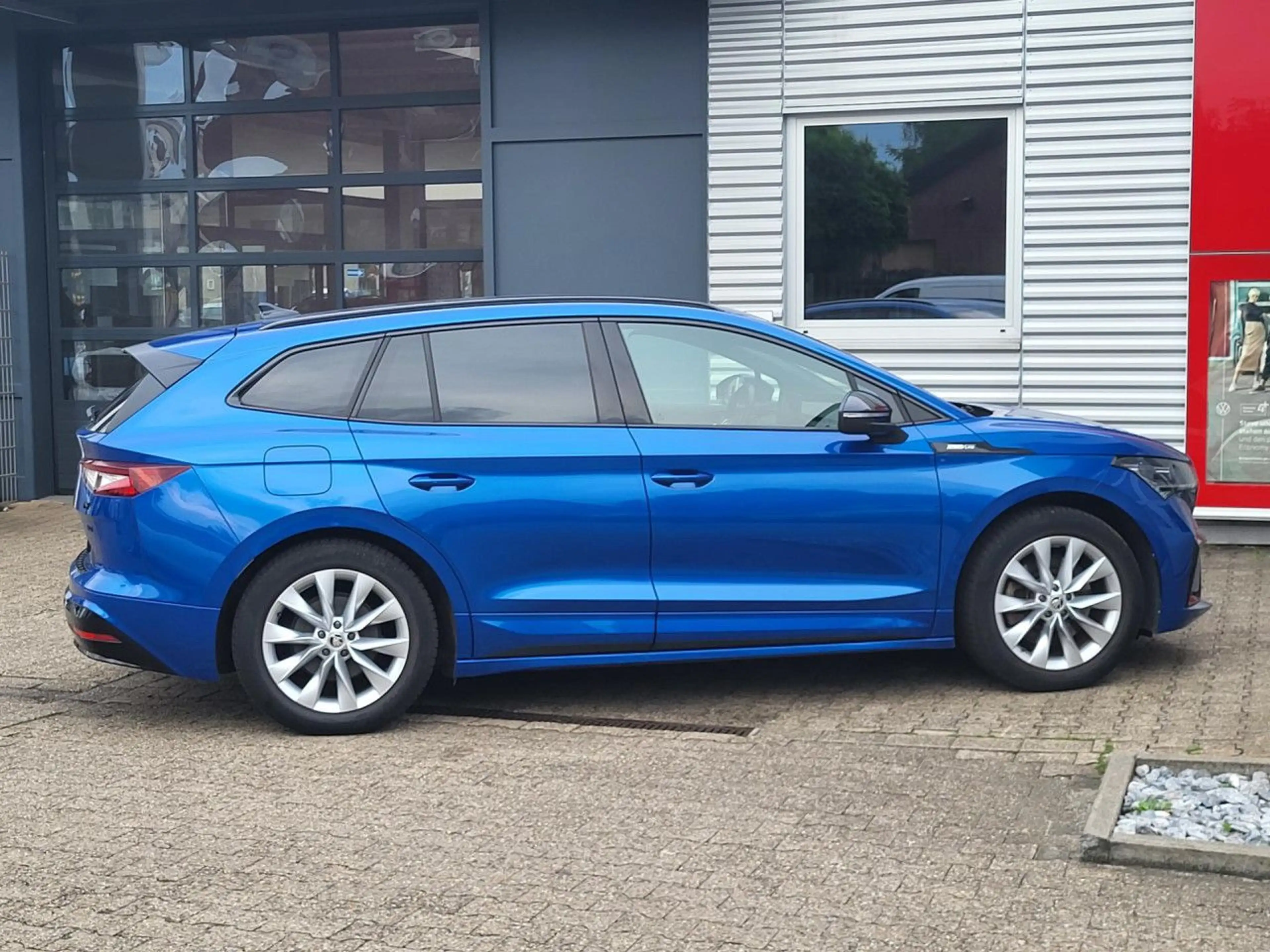 Skoda Enyaq iV80 Sportline Wärmepumpe HUD AHK Navi LED — photo 6