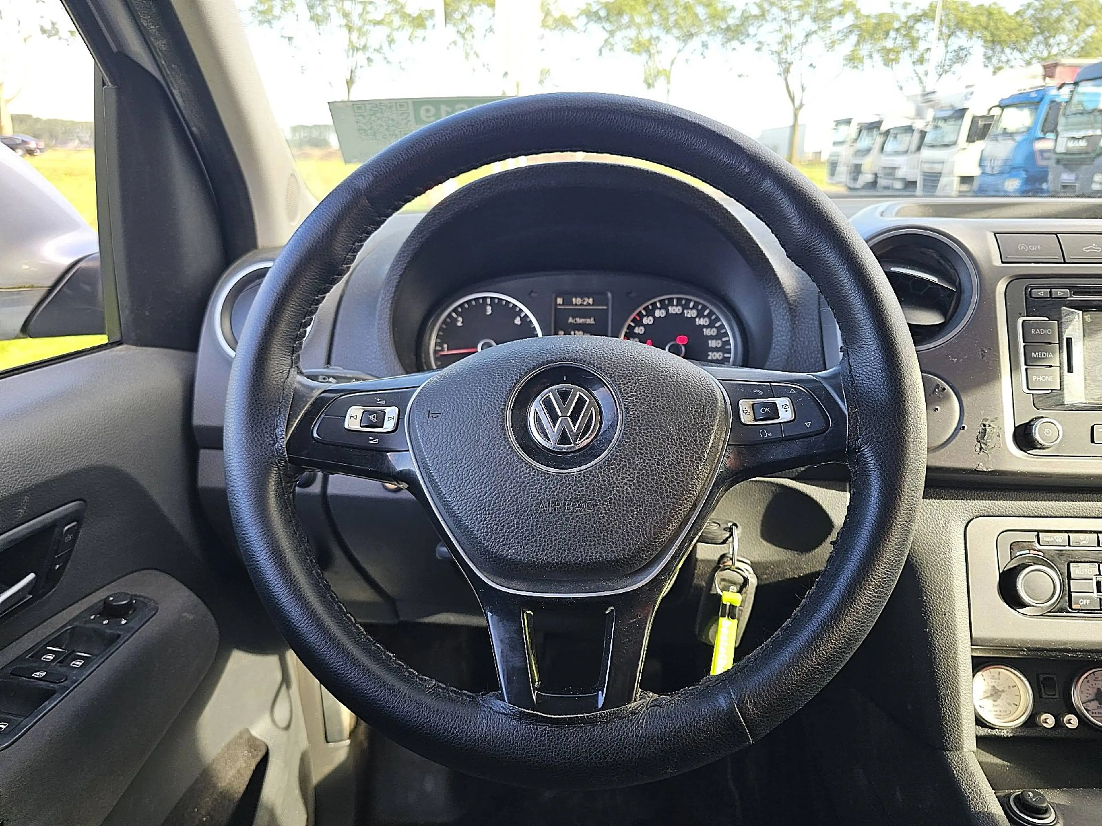 Volkswagen Amarok 2.0 TDI — photo 10