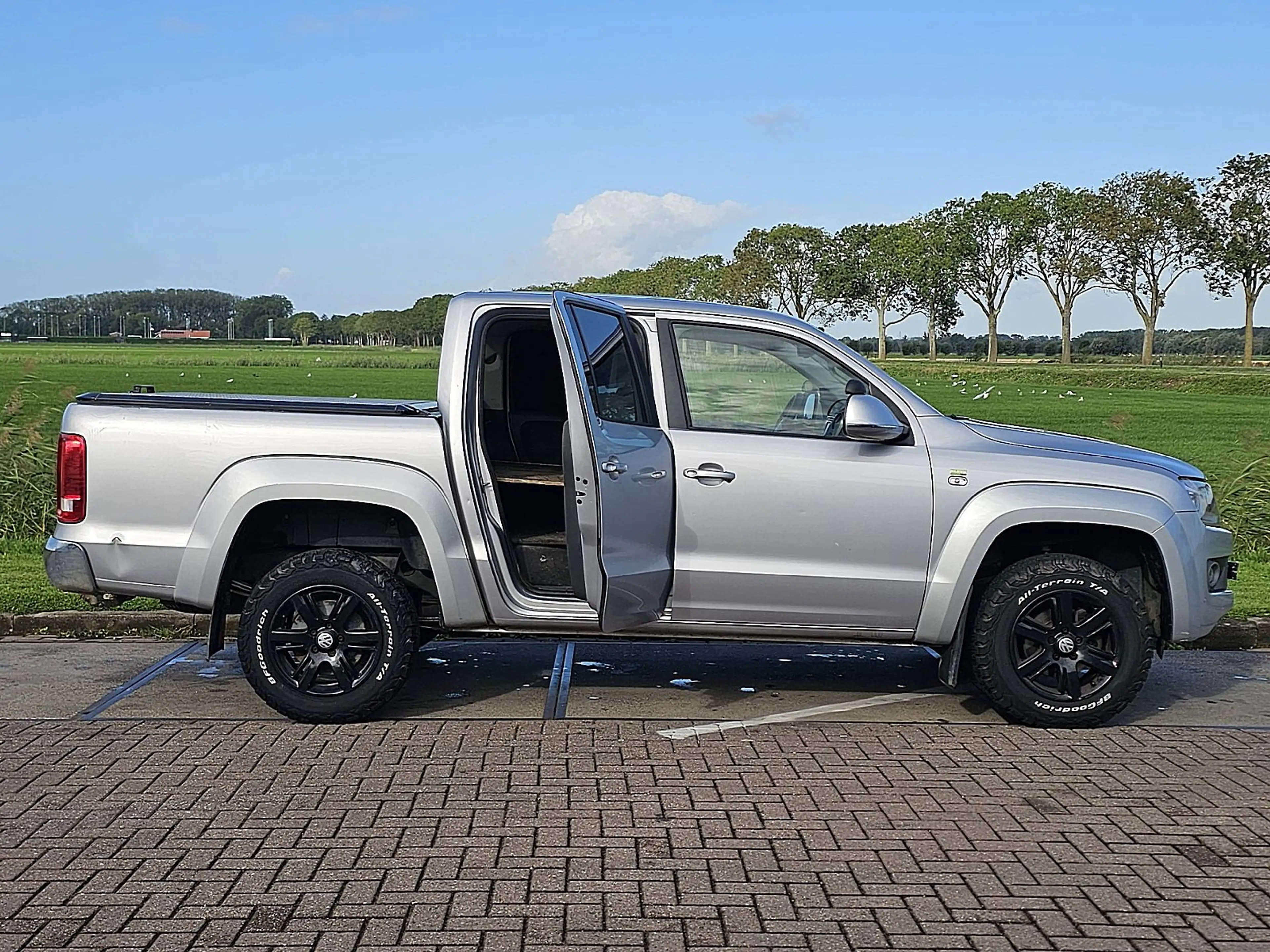 Volkswagen Amarok 2.0 TDI — photo 15