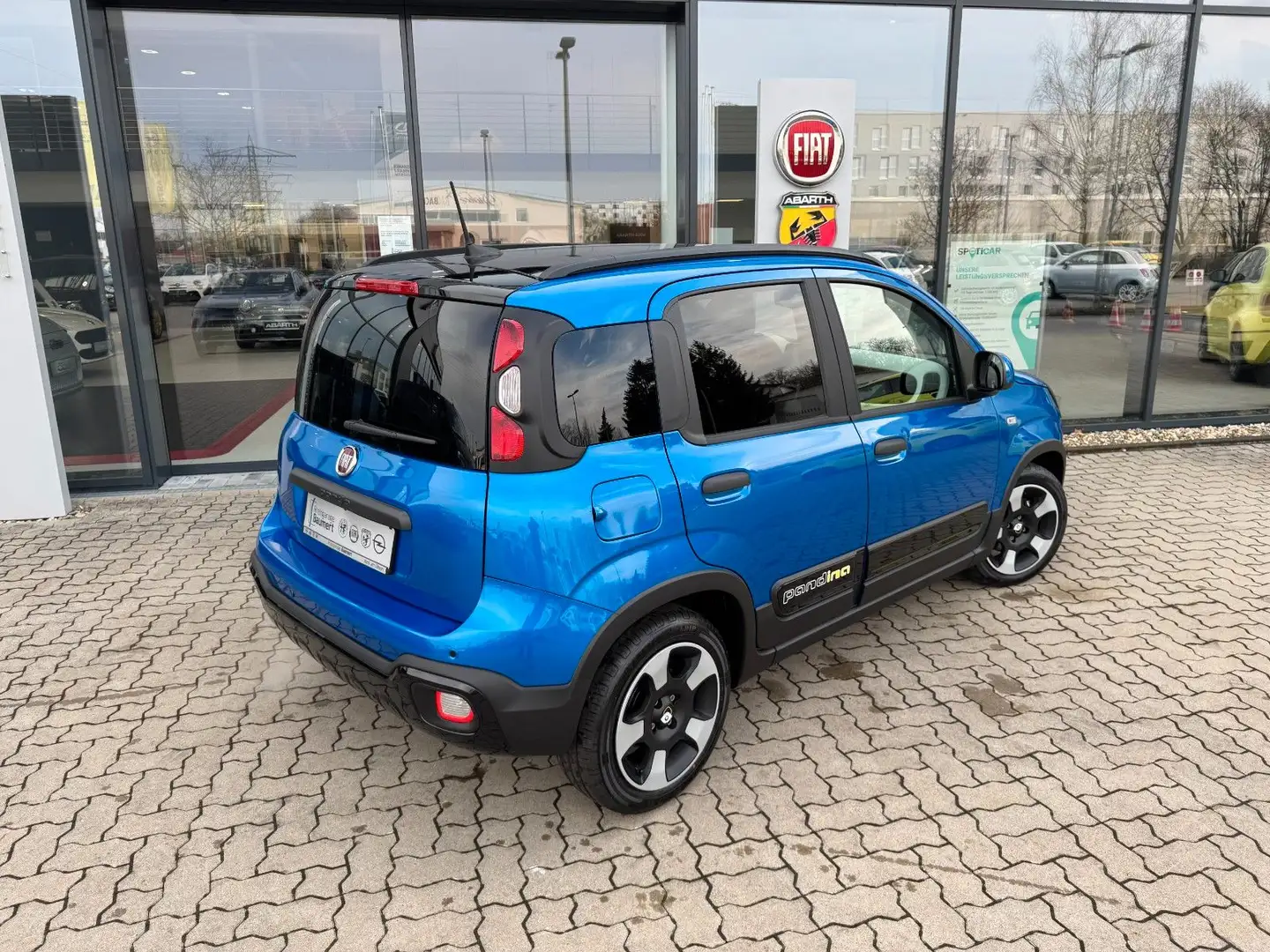 Fiat Panda Pandina Cross1.0 Hybrid Blauw - 2