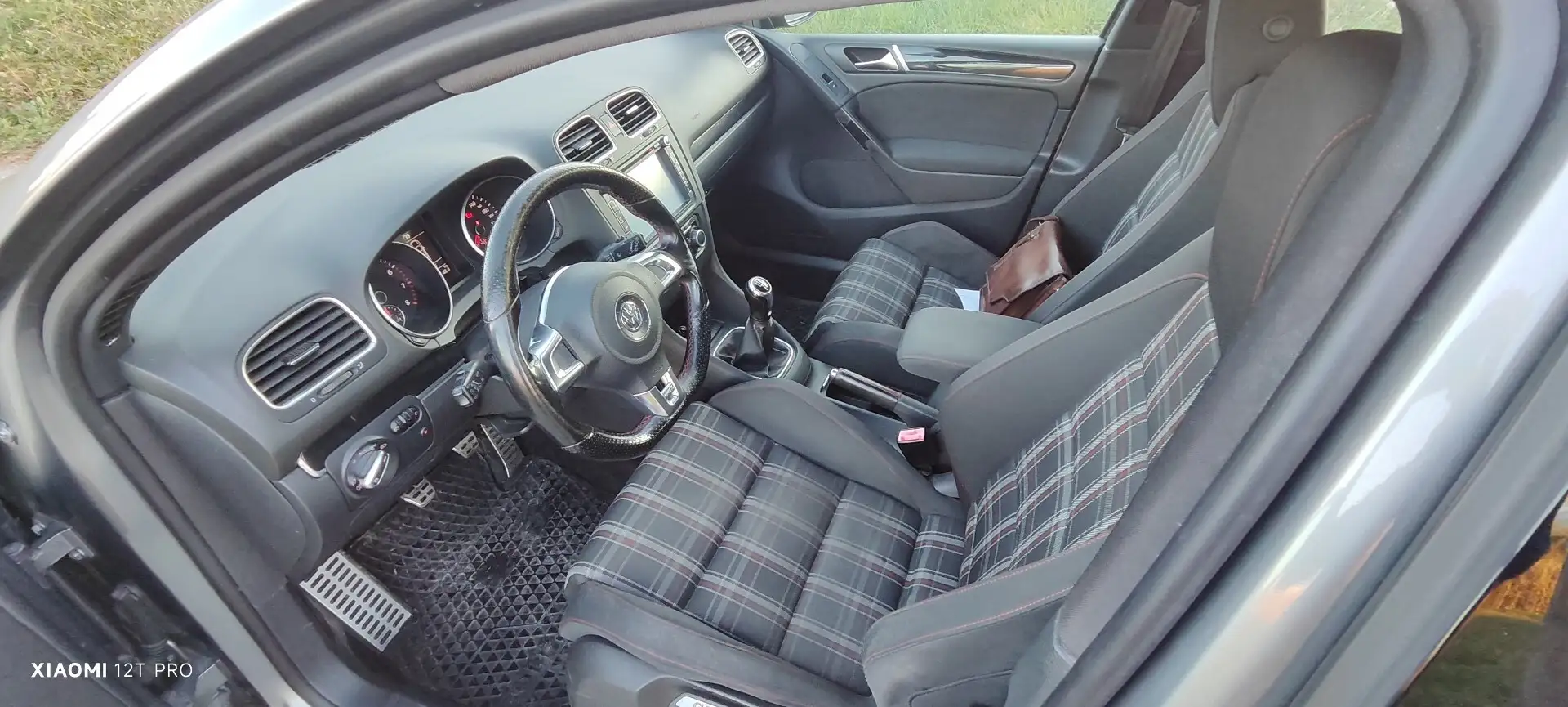 Volkswagen Golf GTI Golf 2.0 TSI 5p. GTI Gris - 2