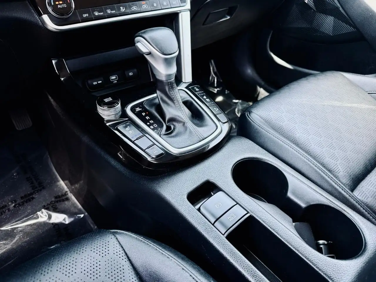 Kia Seltos снимка Kia Seltos