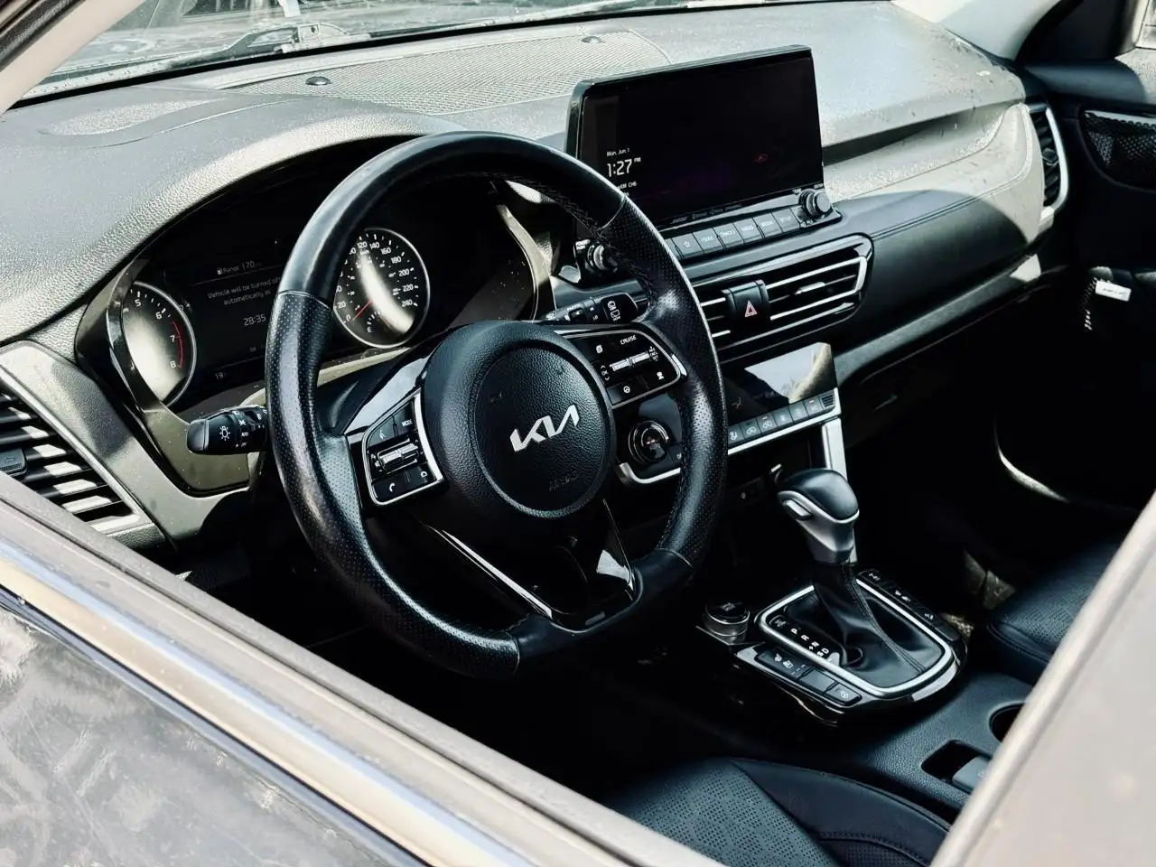 Kia Seltos снимка Kia Seltos