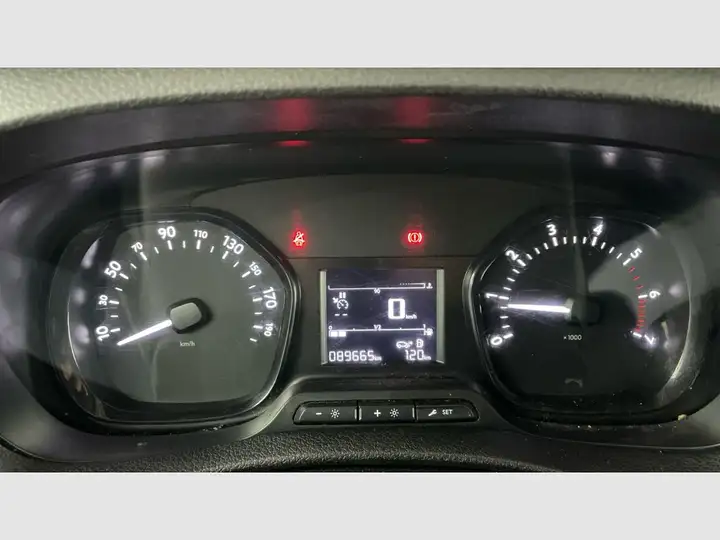Citroën Jumpy 2023, foto 10