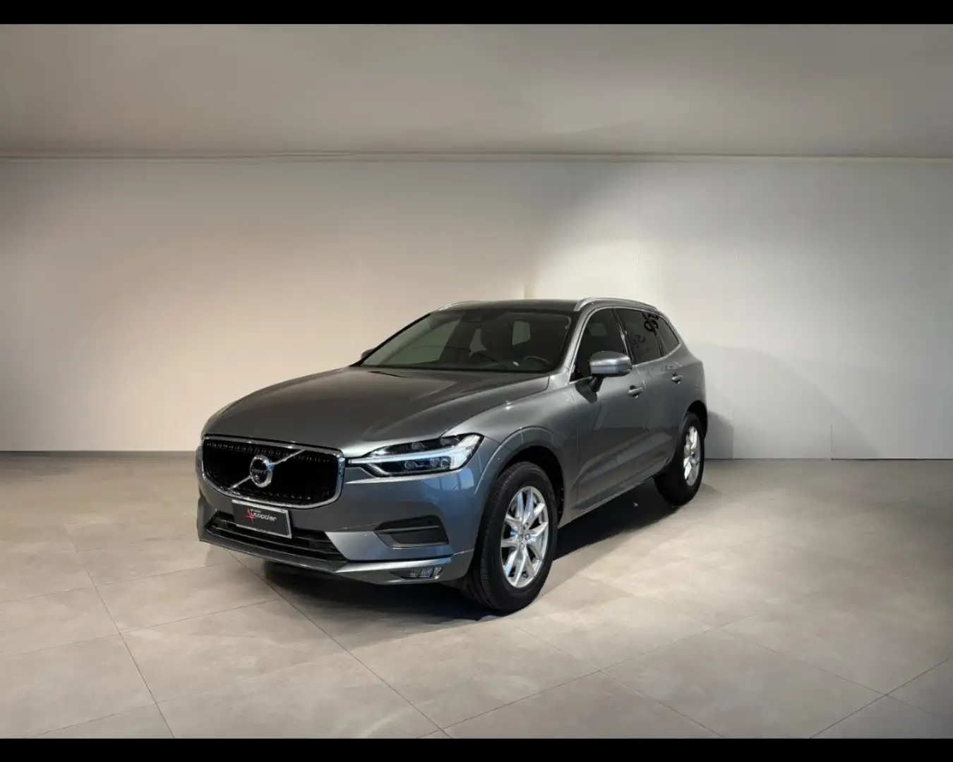 Volvo XC60 B4 DIESEL AWD MOMENTUM PRO AUTO Grigio - 2