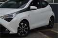 Toyota Aygo 1.0 VVT-i x-play | Carplay/Camera/Airco | Blanc - thumbnail 3