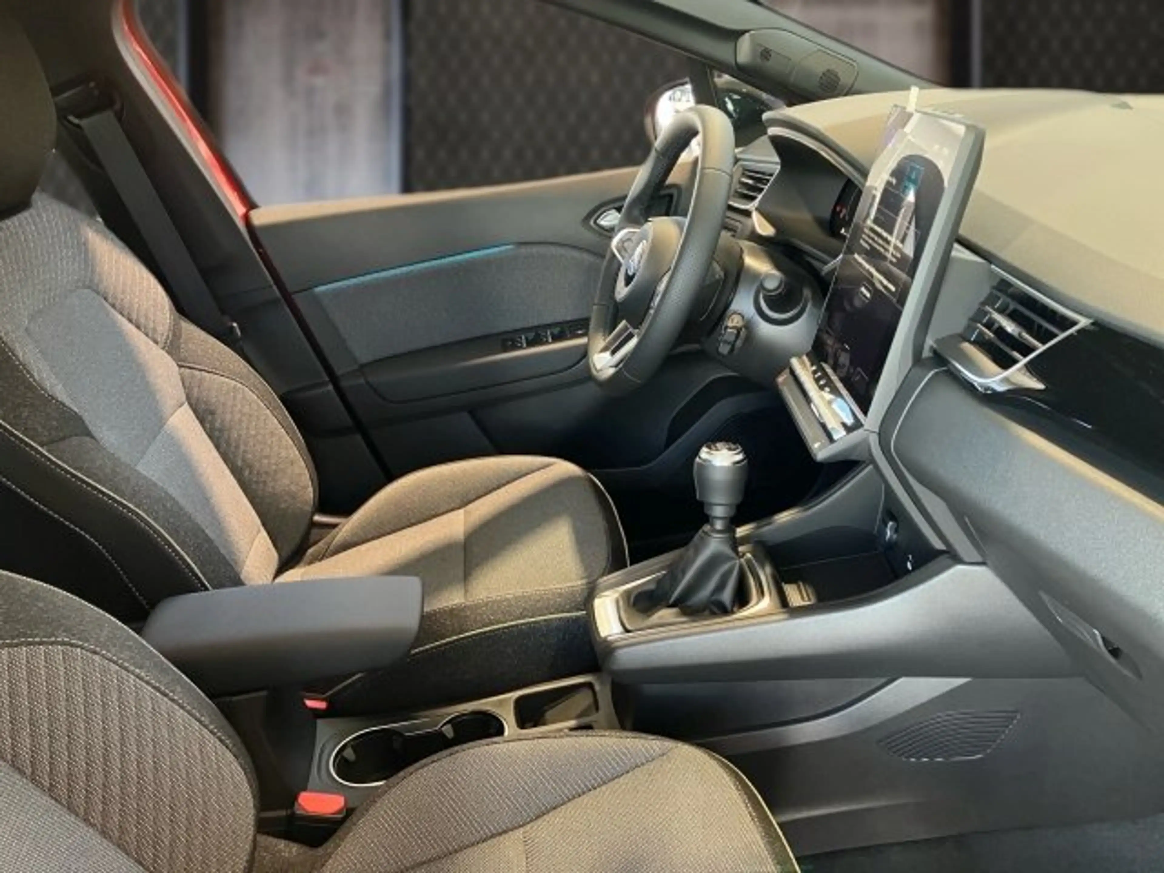 Mitsubishi Grandis 1,3 Petrol Intense S+C+T 26 — photo 8