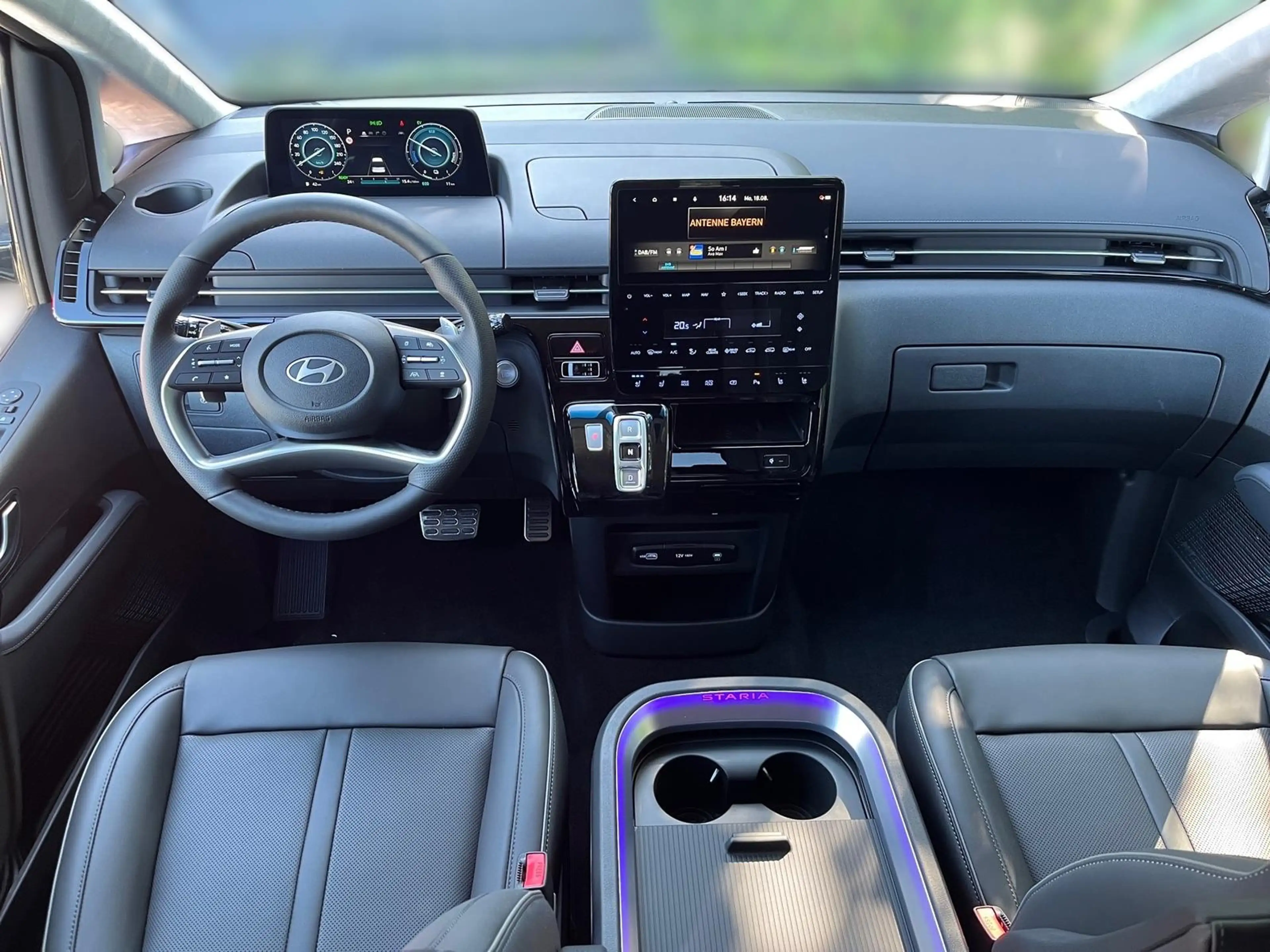 Hyundai STARIA MJ25 1.6 TGDi HEV 7-Sitzer SIGNATURE — photo 12
