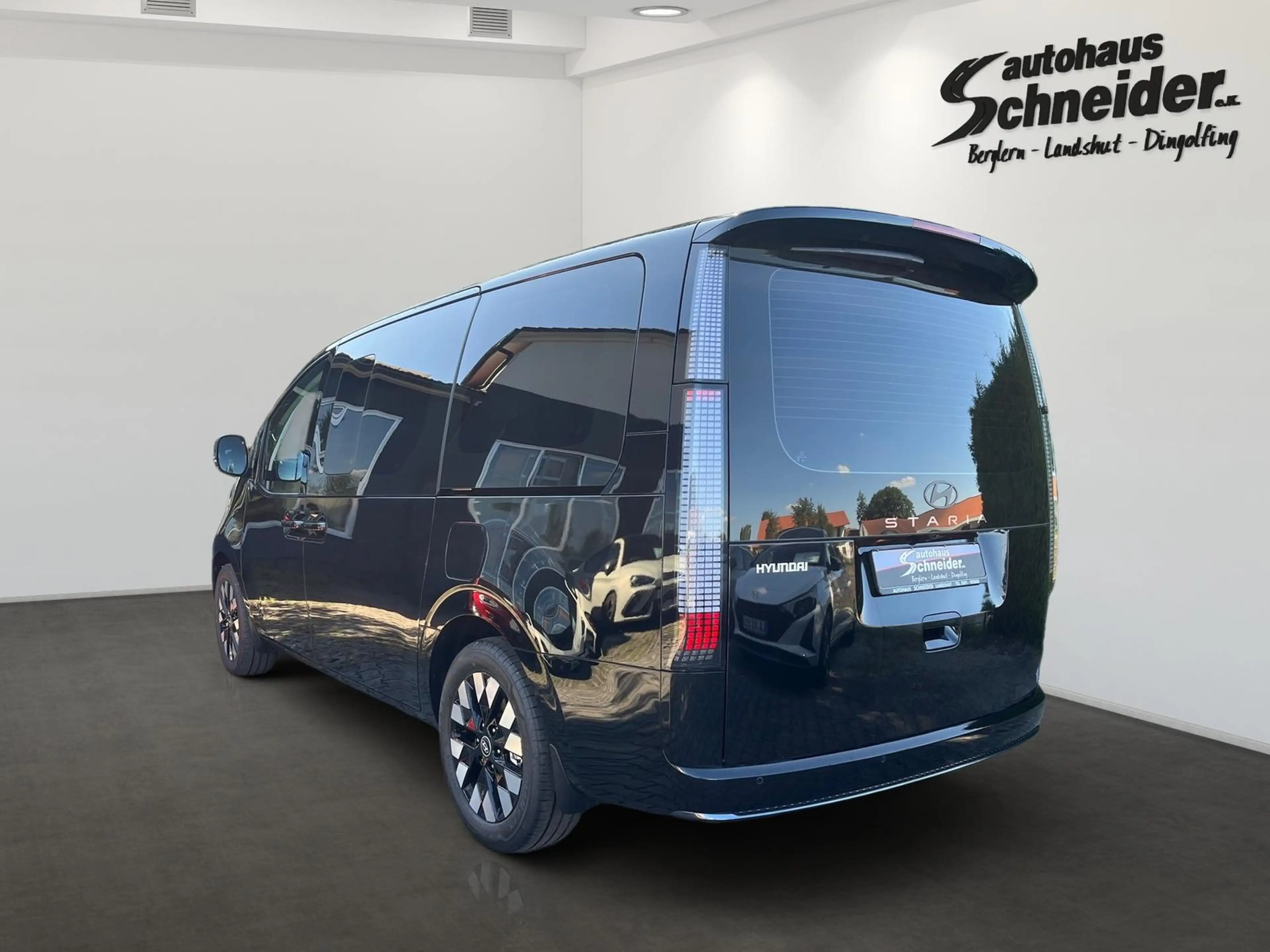 Hyundai STARIA MJ25 1.6 TGDi HEV 7-Sitzer SIGNATURE — photo 4