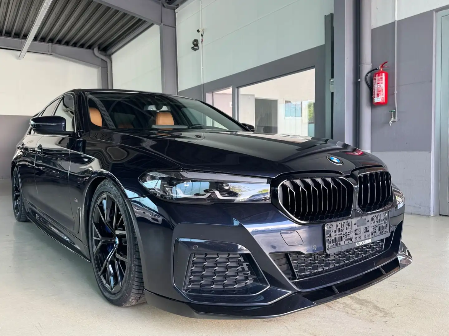 BMW 540 d xDrive M Sport+ Fernlichtass.+Kamera+H/K Noir - 1