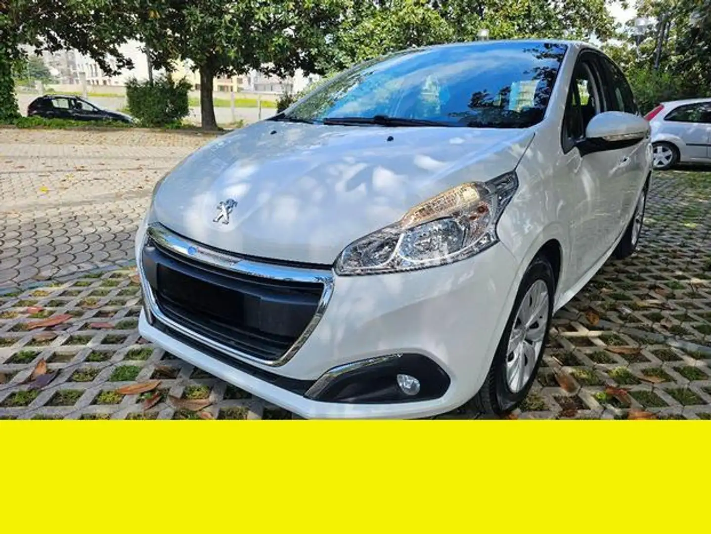 Peugeot 208 - 1