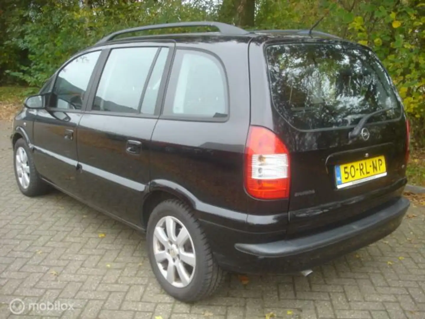 Opel Zafira 1.8-16V Maxx Cool Aut. Airco - Navi. APK 7-2026 Zwart - 2
