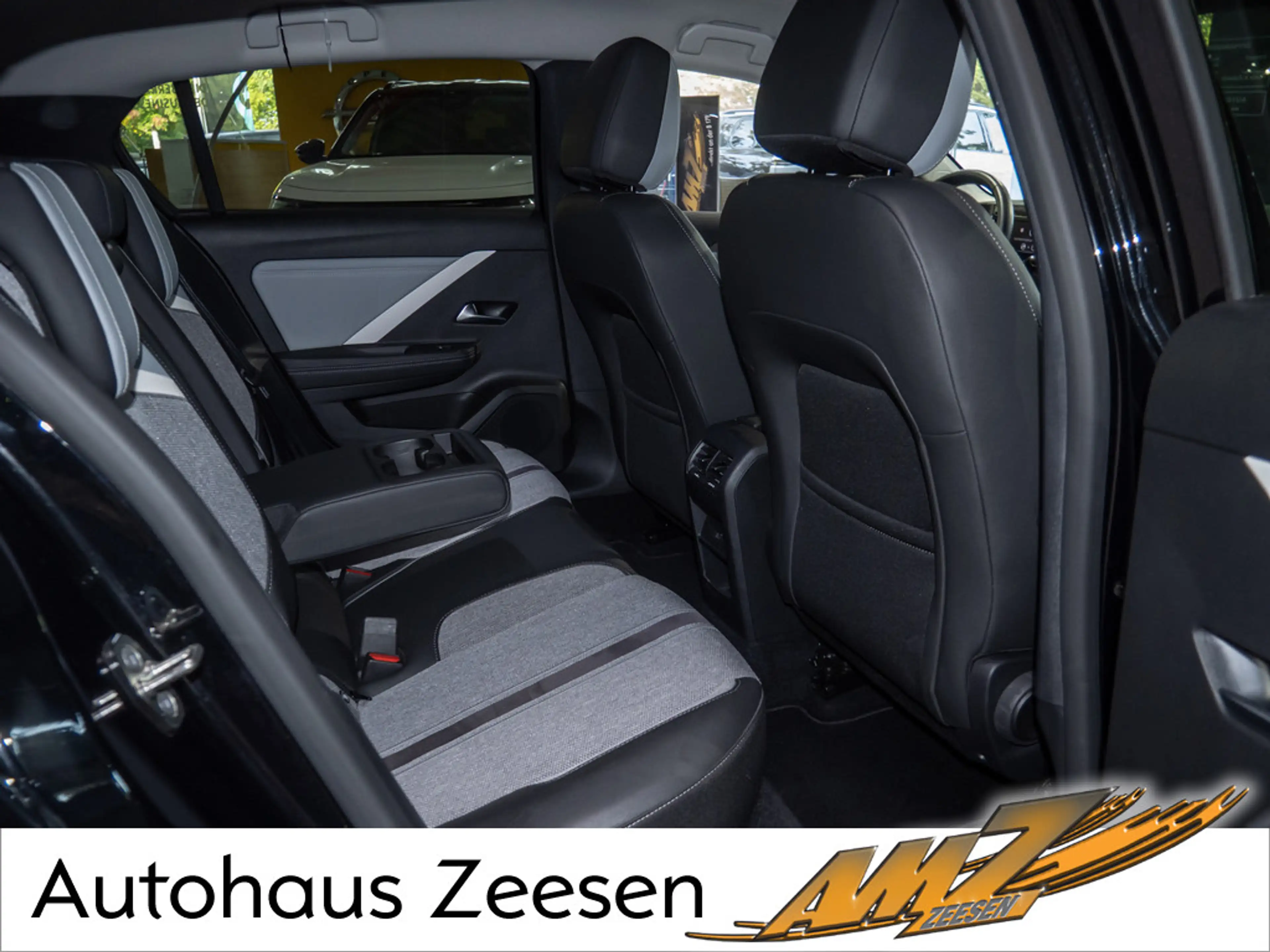 Opel Astra 1.2 Elegance LED NAVI KAMERA PDC ACC — photo 4