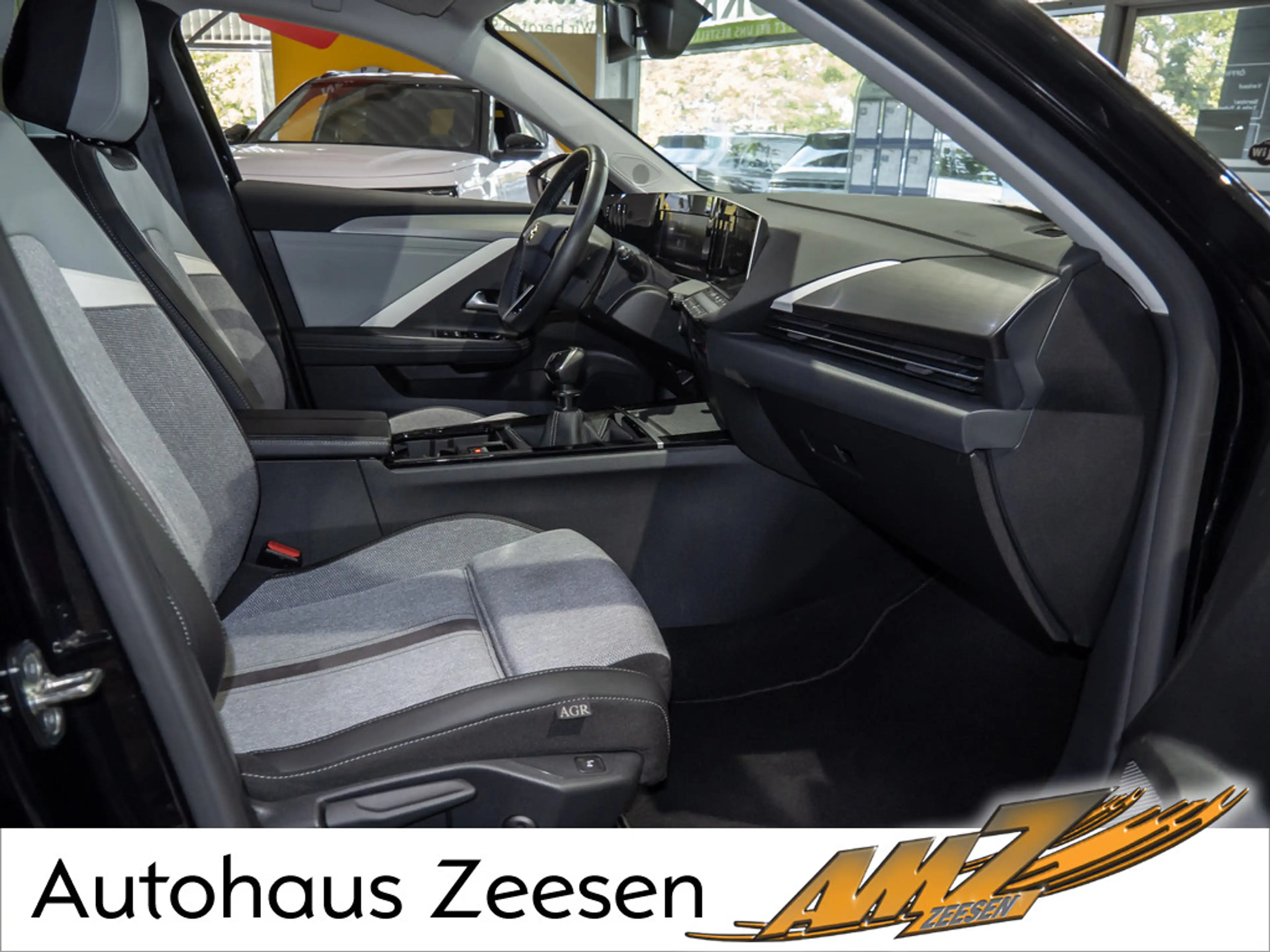Opel Astra 1.2 Elegance LED NAVI KAMERA PDC ACC — photo 2