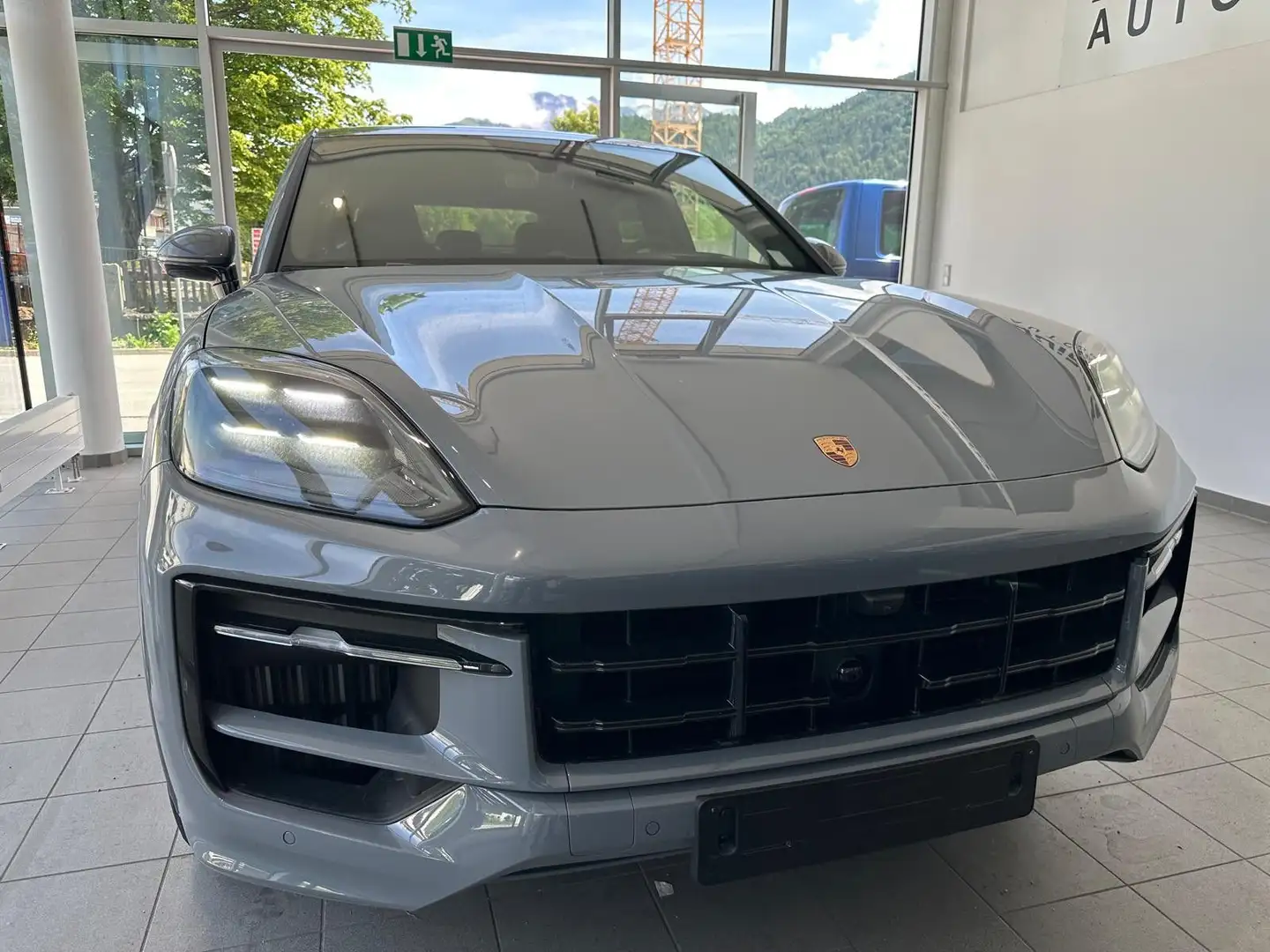 Porsche Cayenne Coupe GTS/gr-sw/HUD/ACC/Sport/21 Grey - 2
