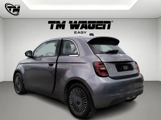 Fiat 500E view 6