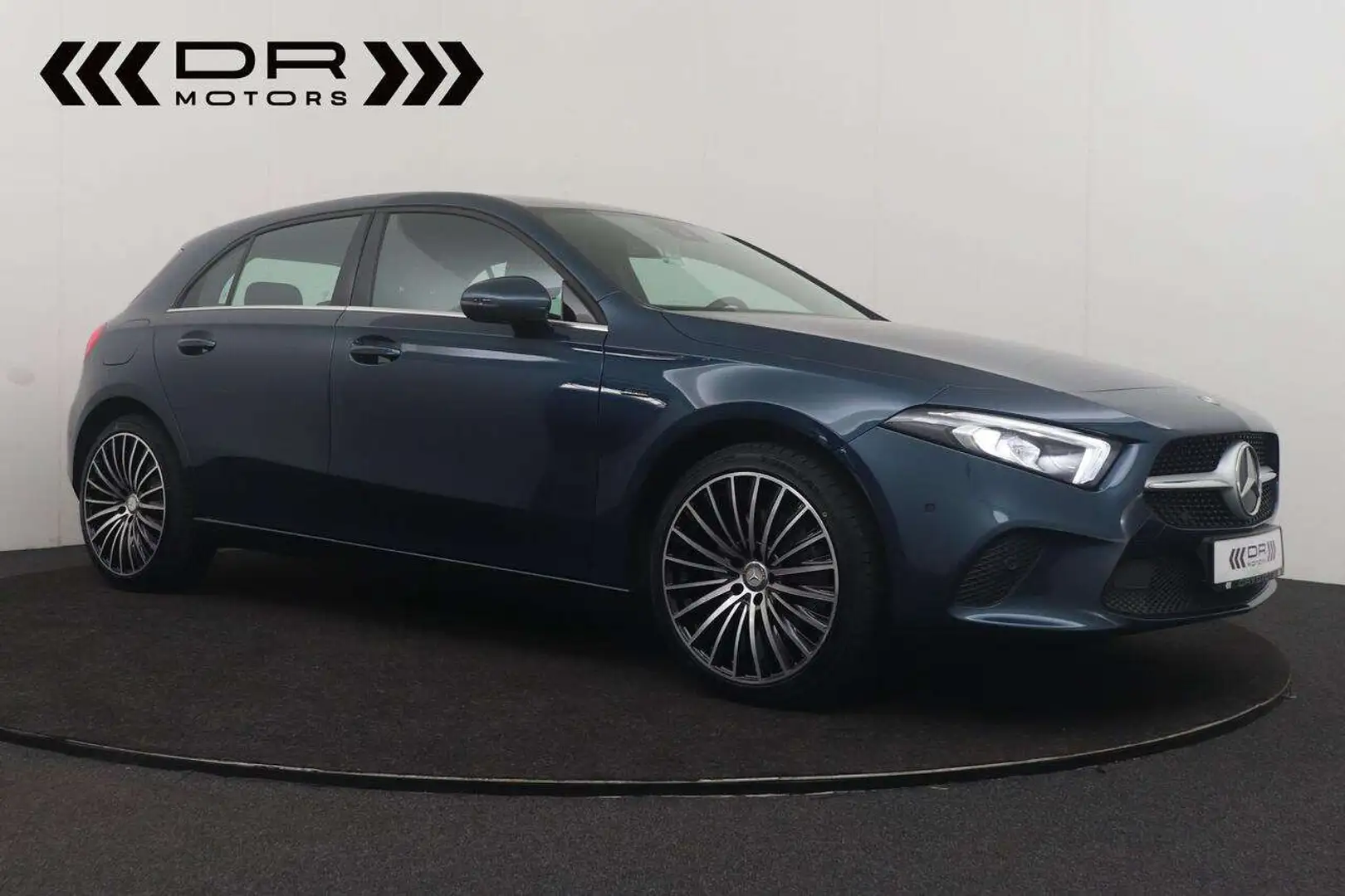 Mercedes-Benz A 250 e-Hybrid - NAVI - LED - LEDER Noir - 2