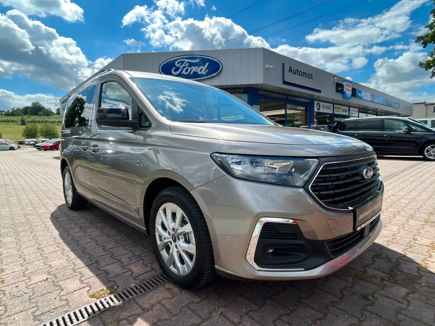 Ford Tourneo Connect 1.5 Titanium*Navi*DAB*Automatik Silber - 1
