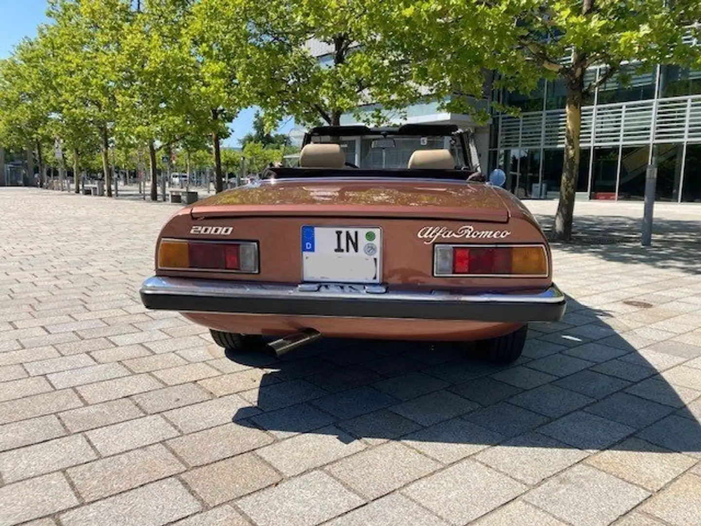 Alfa Romeo Spider 2000 Fastback Chrommodell Hnědá - 1