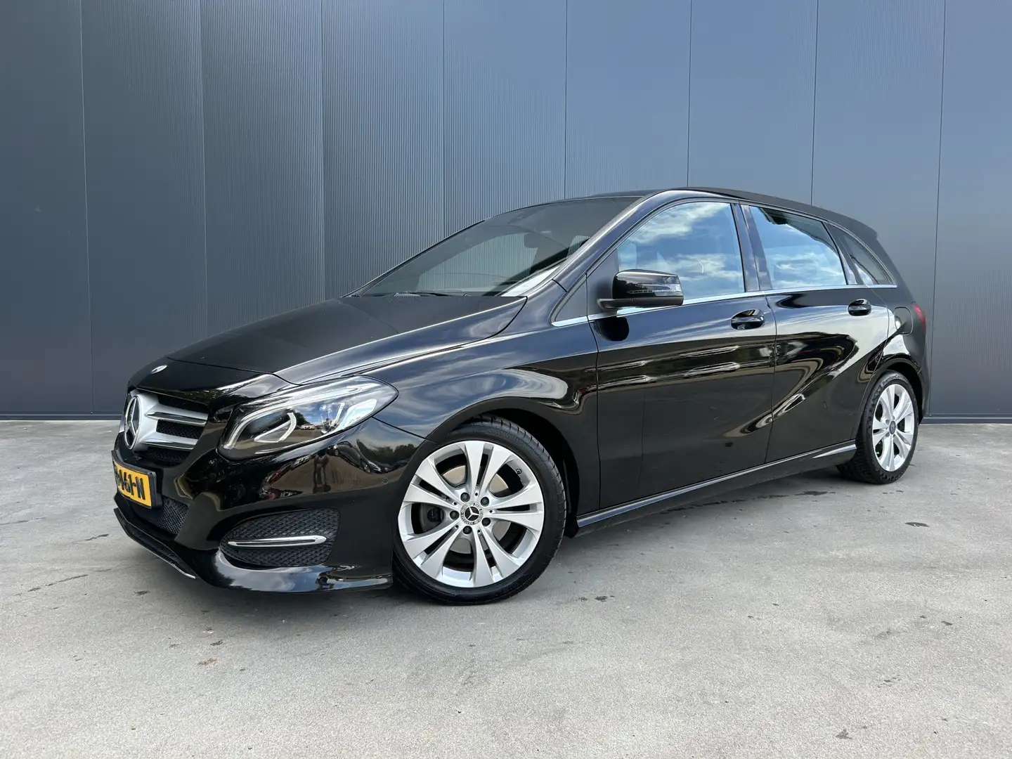 Mercedes-Benz B 180 AUTOMAAT Prestige CAMERA XENON NAVI CRUISE ECC Noir - 1