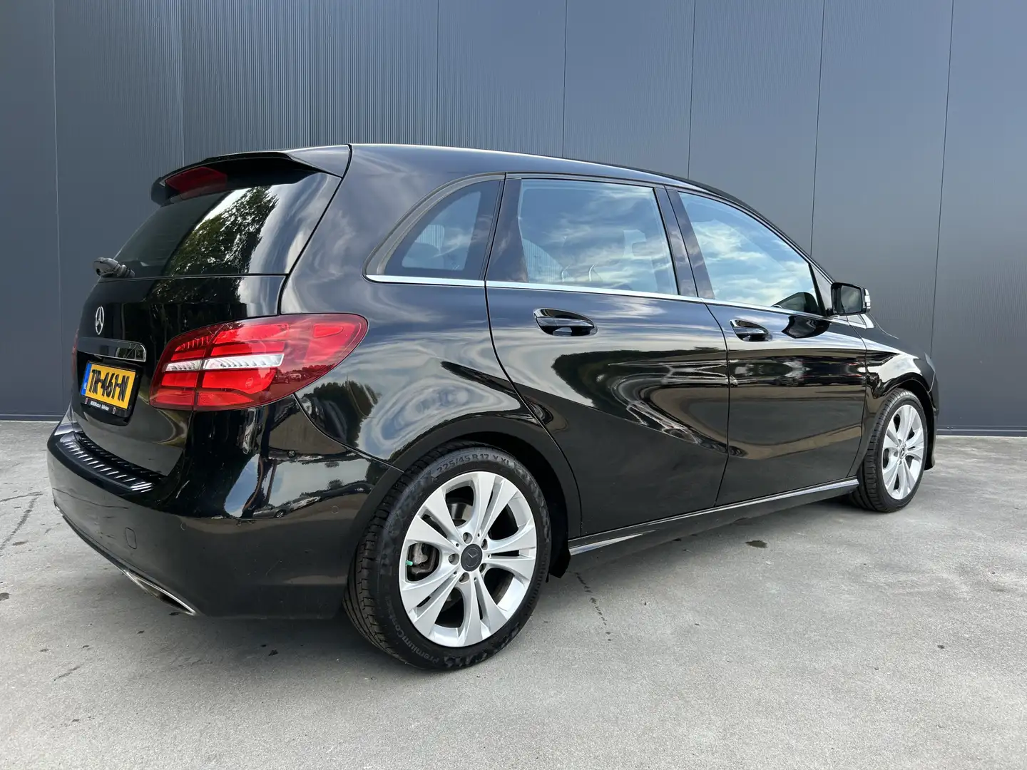 Mercedes-Benz B 180 AUTOMAAT Prestige CAMERA XENON NAVI CRUISE ECC Noir - 2