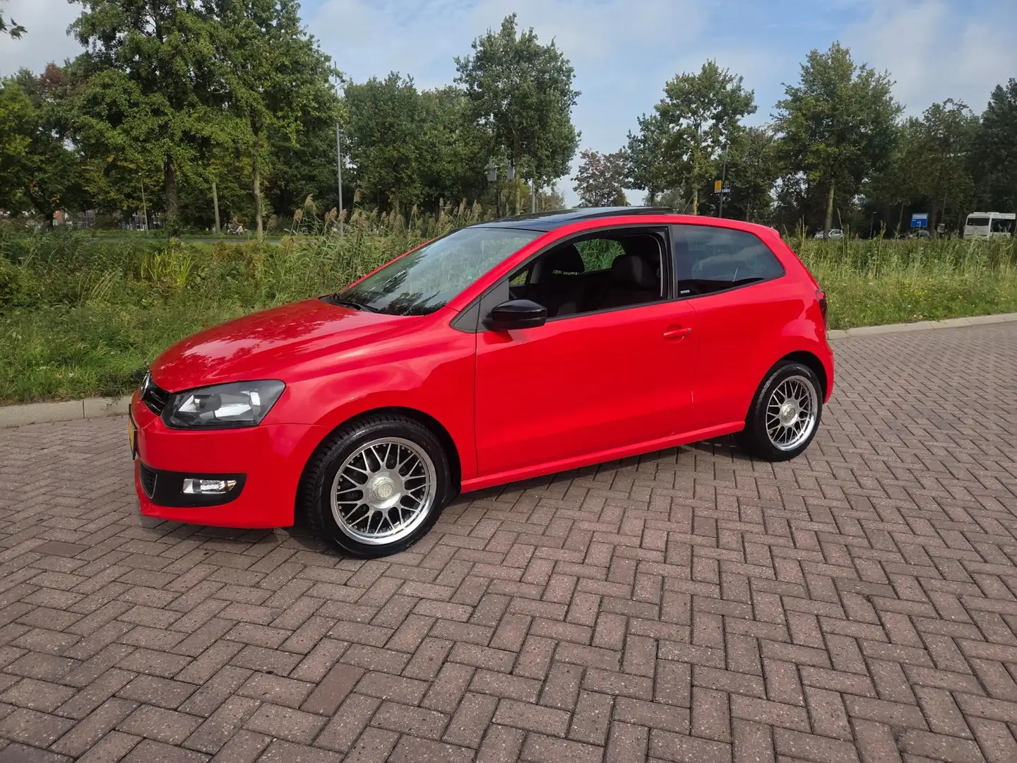 Volkswagen Polo 1.4-16V Trendline Style Pano Rood - 2