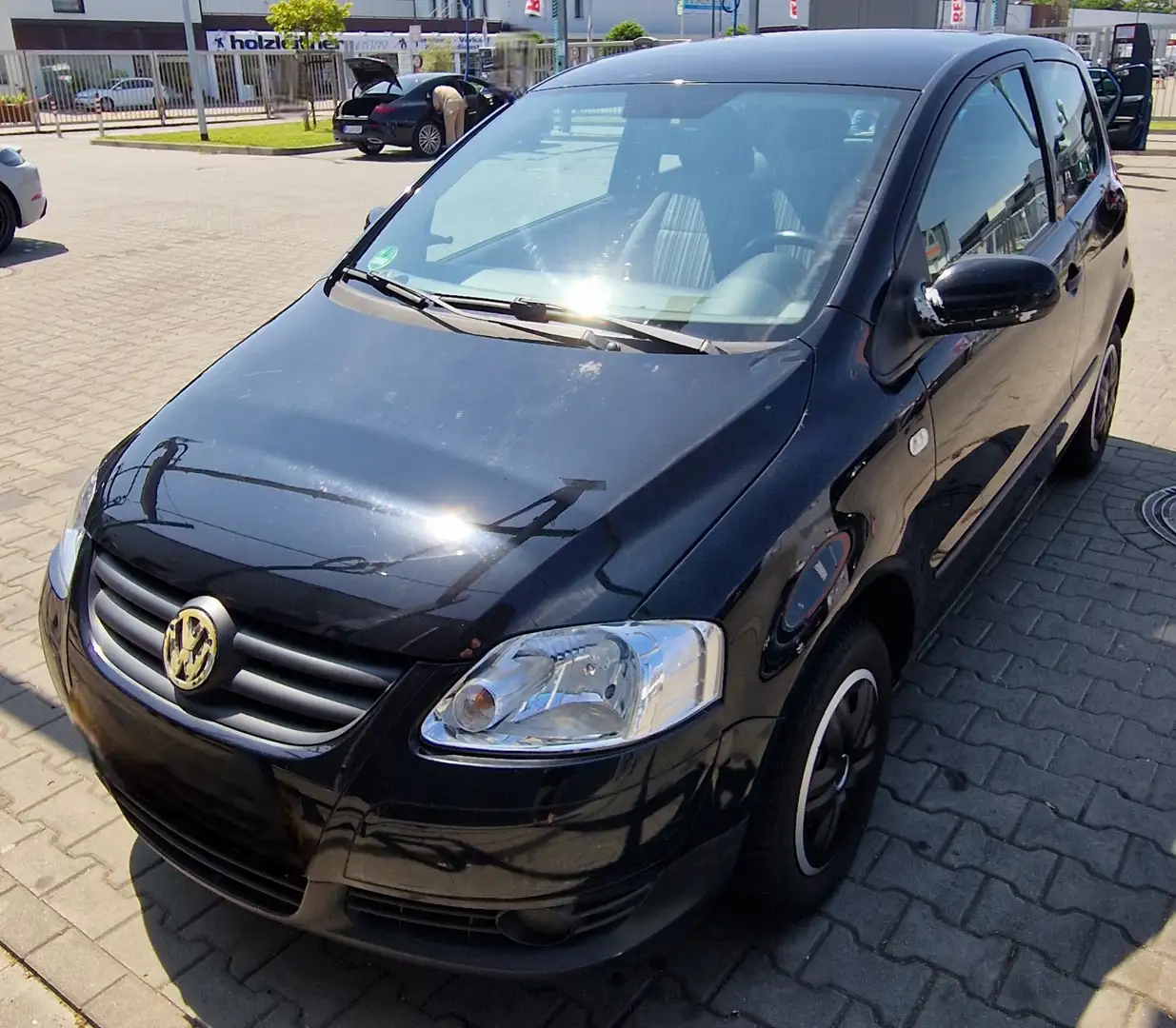 Volkswagen Fox 1.2 crna - 1