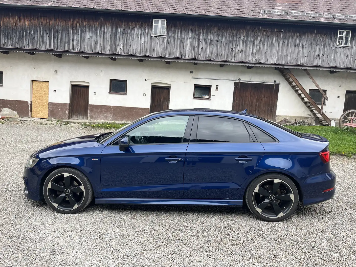 Audi A3 A3 SB Ambition 1,6 TDI Ambition Blau - 2