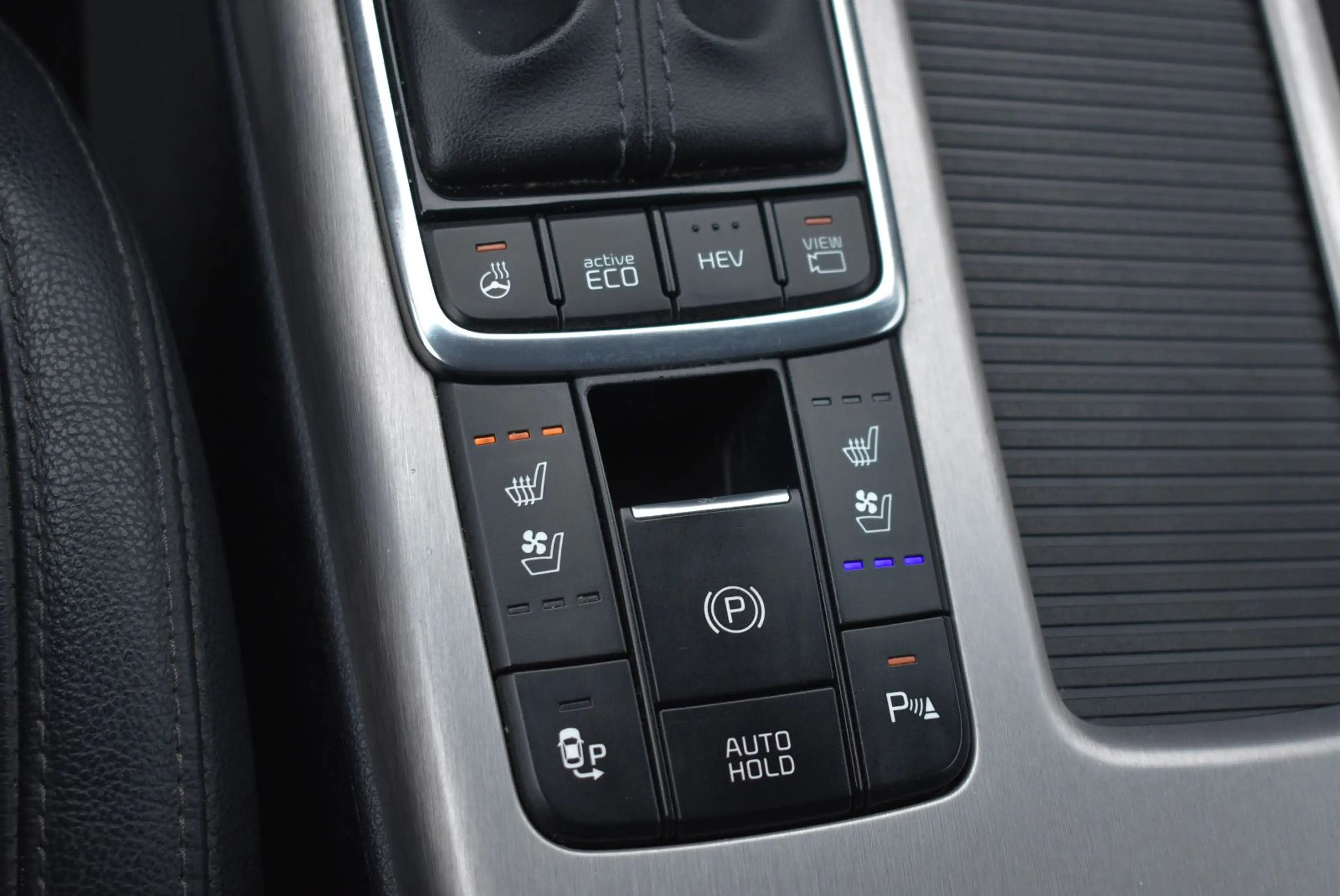 Kia Optima Sportswagon Spirit Hybrid,Voll-Leder-LED — photo 14
