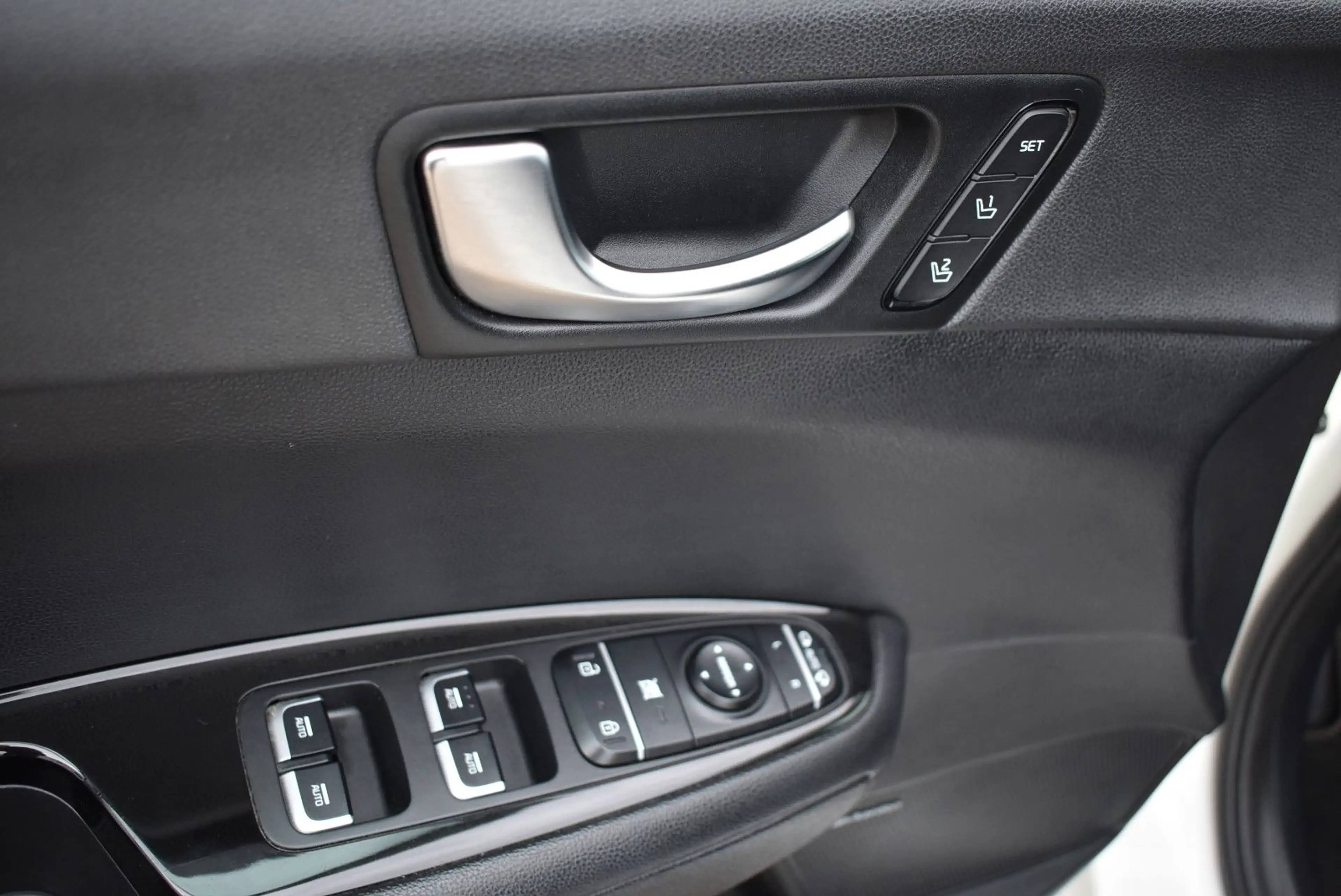 Kia Optima Sportswagon Spirit Hybrid,Voll-Leder-LED — photo 10