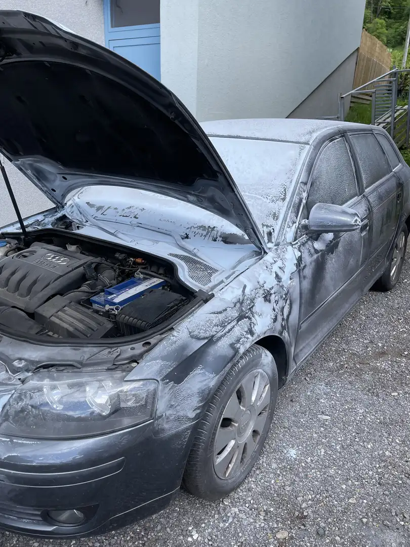 Audi A3 Grau - 1