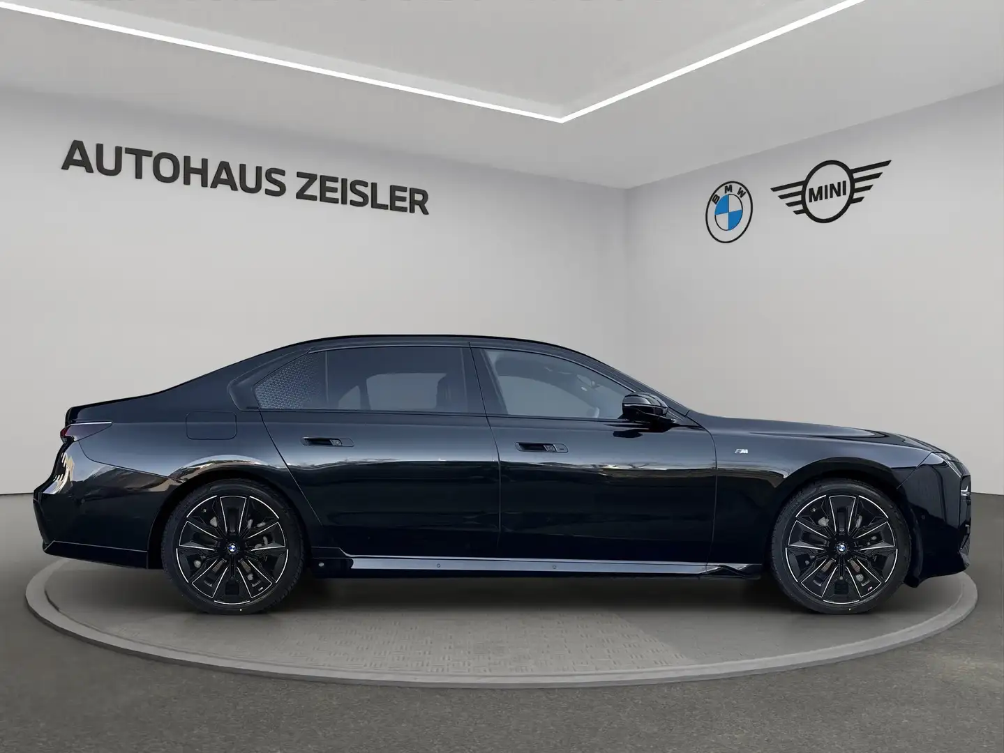 BMW 740 d xDrive M Sport 21"LM Pilot L3 Standheizung Schwarz - 2