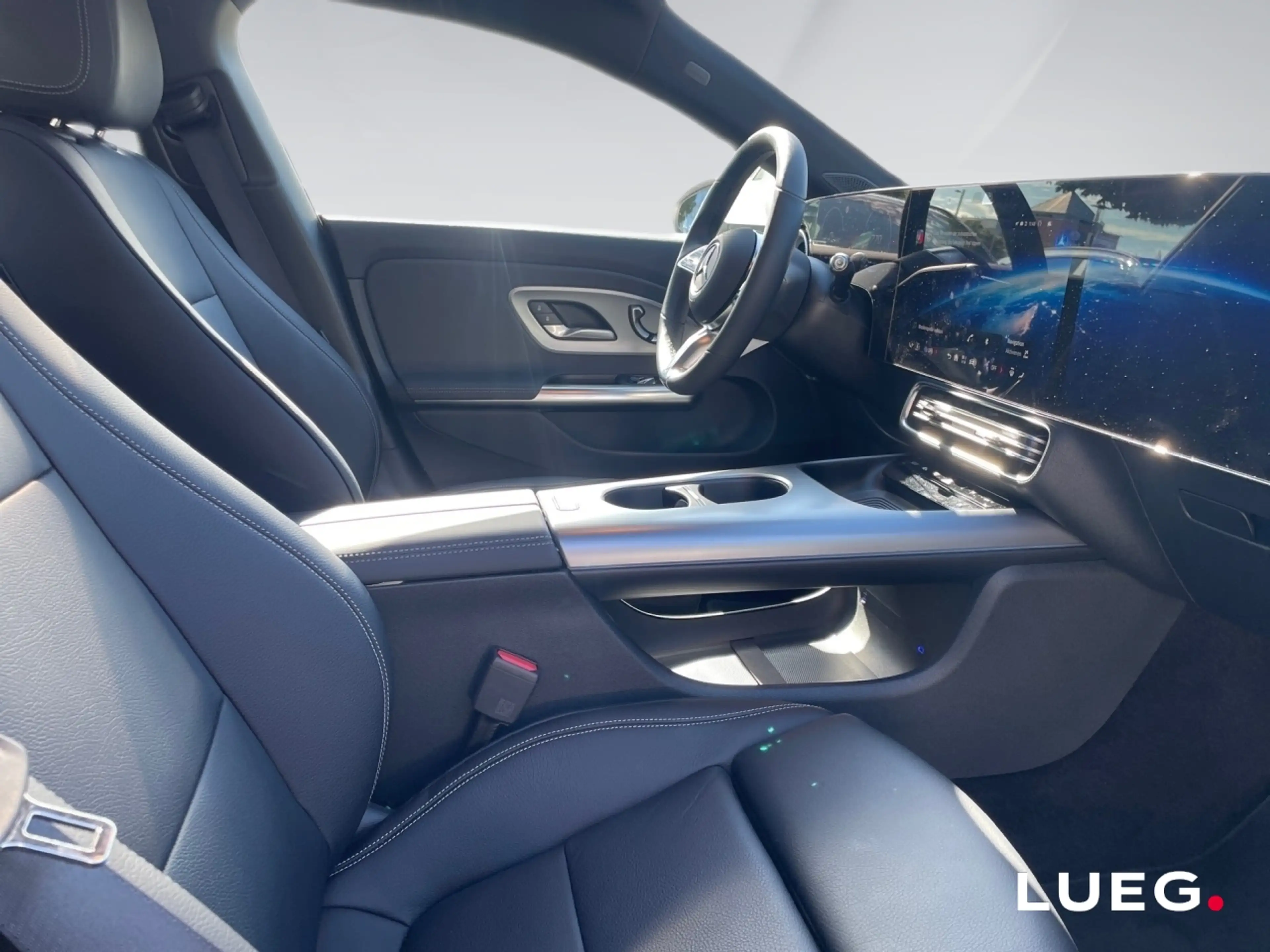 Mercedes-Benz CLA 220 PROGRESSIVE+PANO+DISTR+360+SUPERSCREEN — photo 9