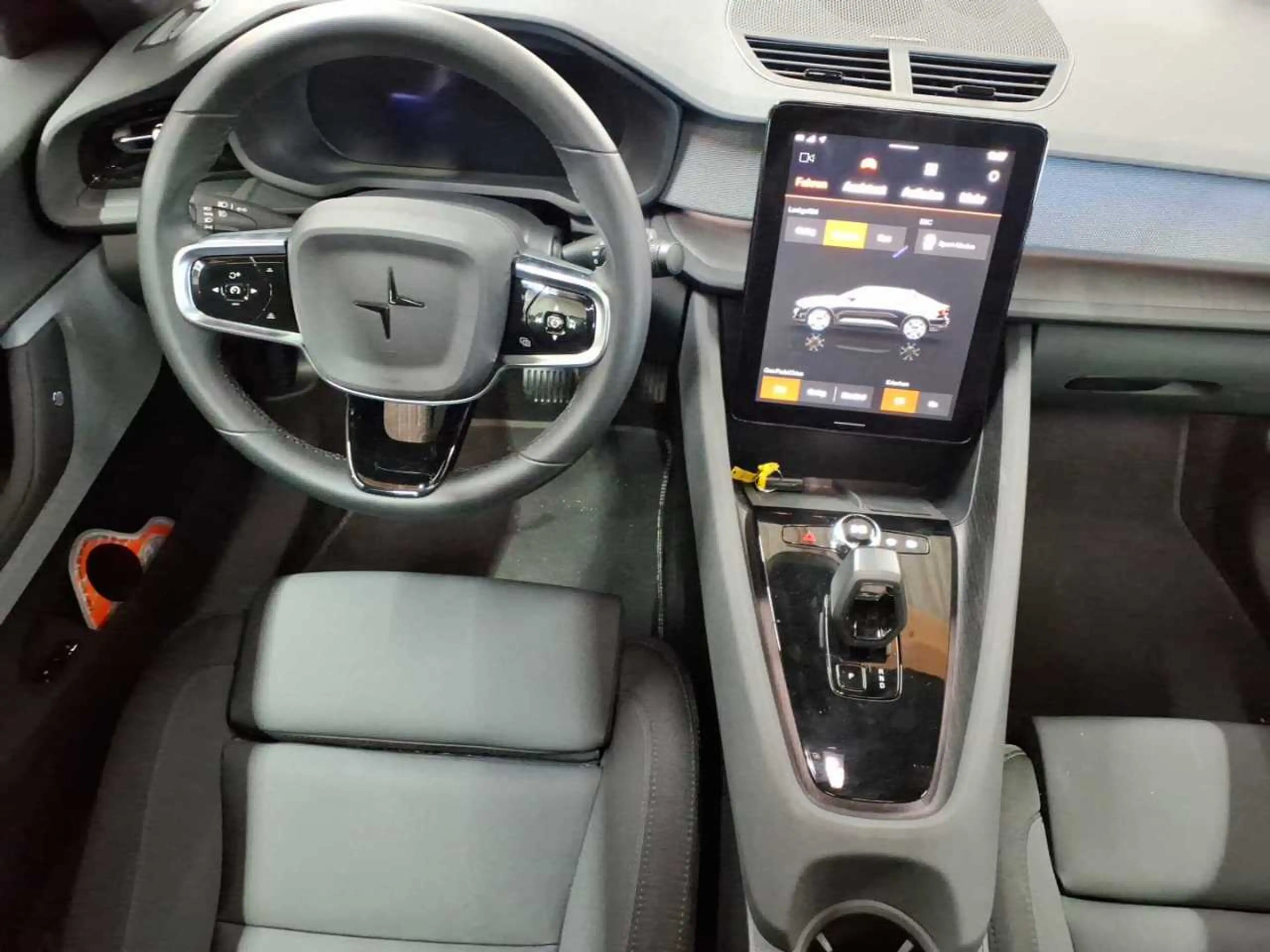Polestar 2 Polestar 2 82kWh Plus Wärmep. H&K Pano — photo 10