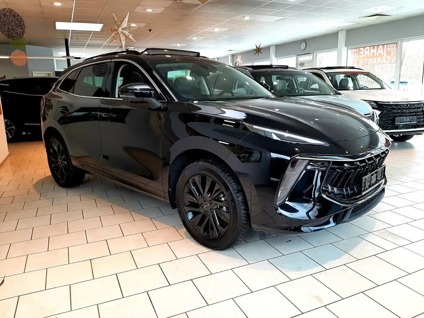 DFSK Forthing 5 1.5T DVVT-GDI 360° TOTWINKEL PANO Schwarz - 2