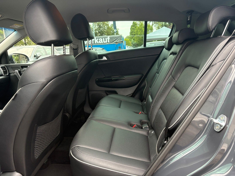 Kia Sportage Black Edition Automatik, Leder, Navi — photo 11