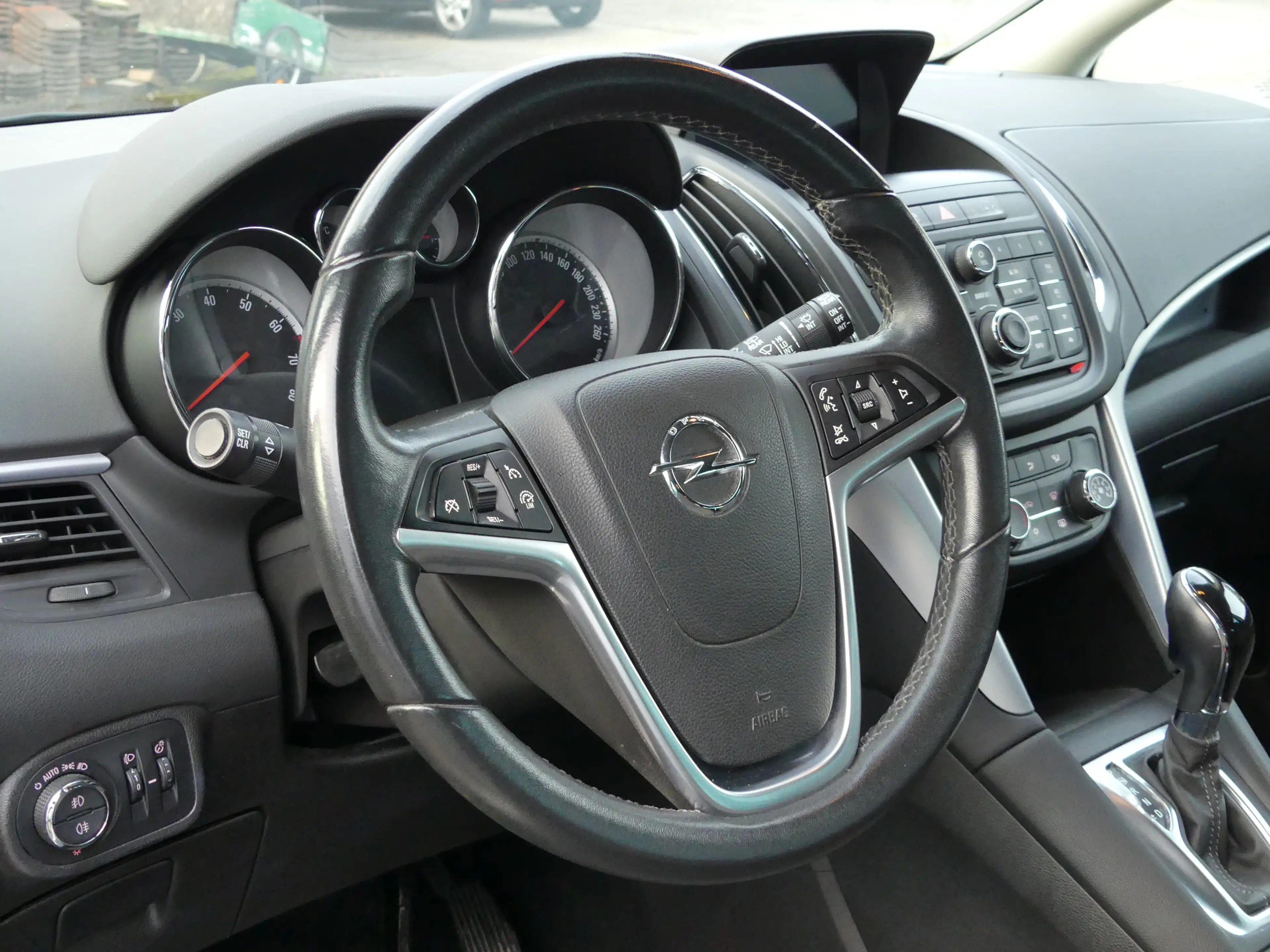 Opel Zafira Tourer Style | NAVI | TEMPOMAT | PDC — photo 11