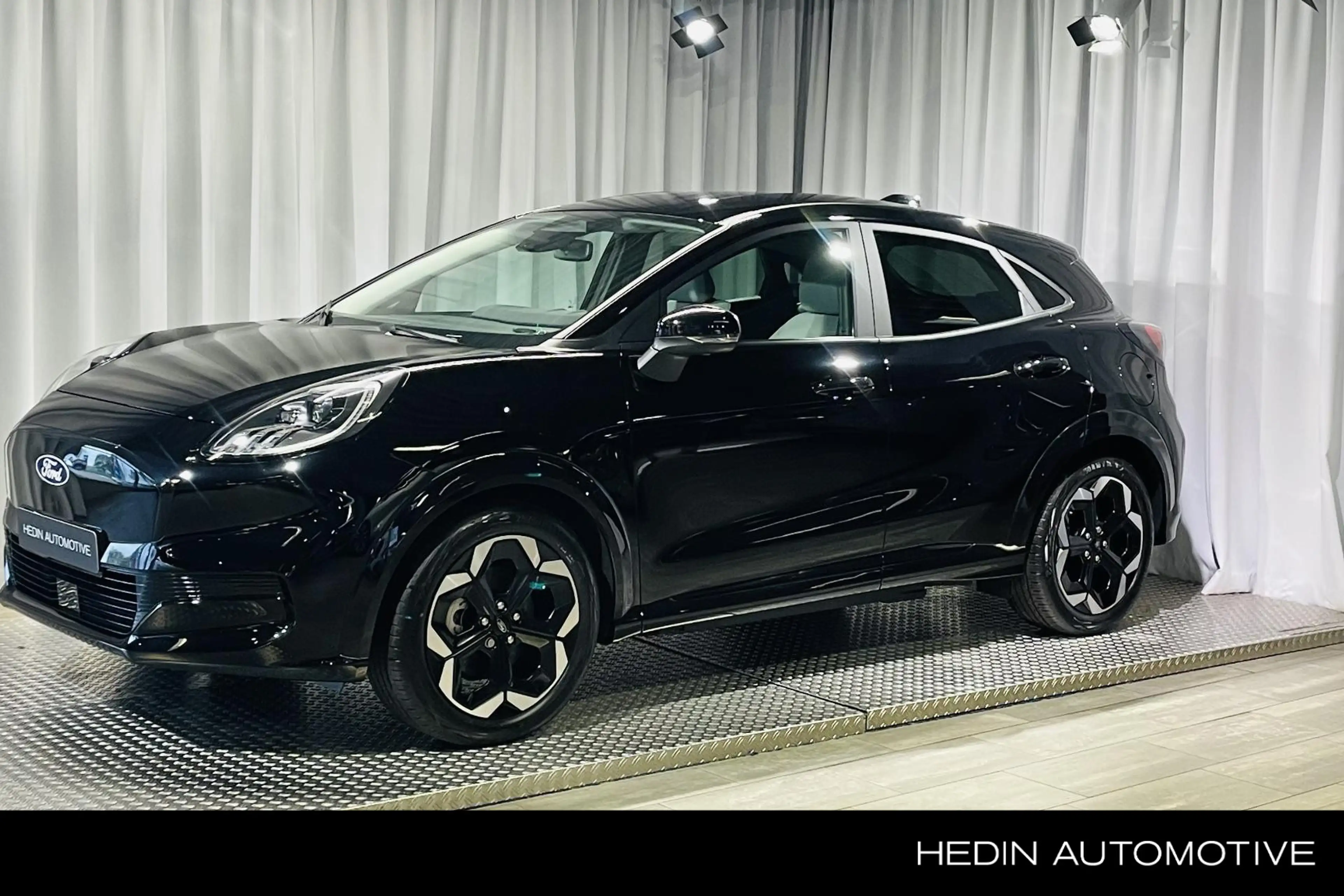 Ford Puma Gen-E Premium 44 kWh Nieuw direct leverbaar