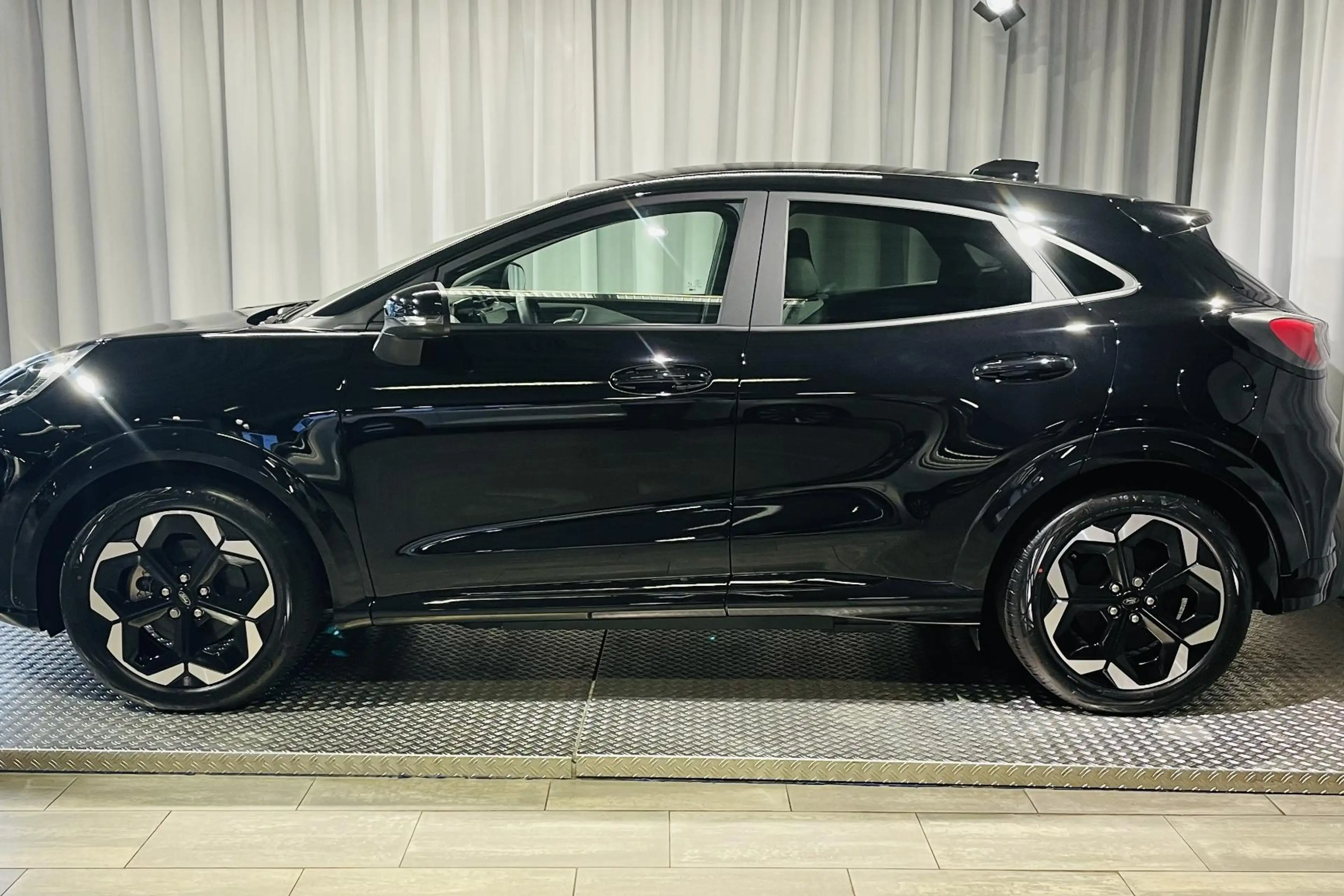 Ford Puma Gen-E Premium 44 kWh Nieuw direct leverbaar — photo 8