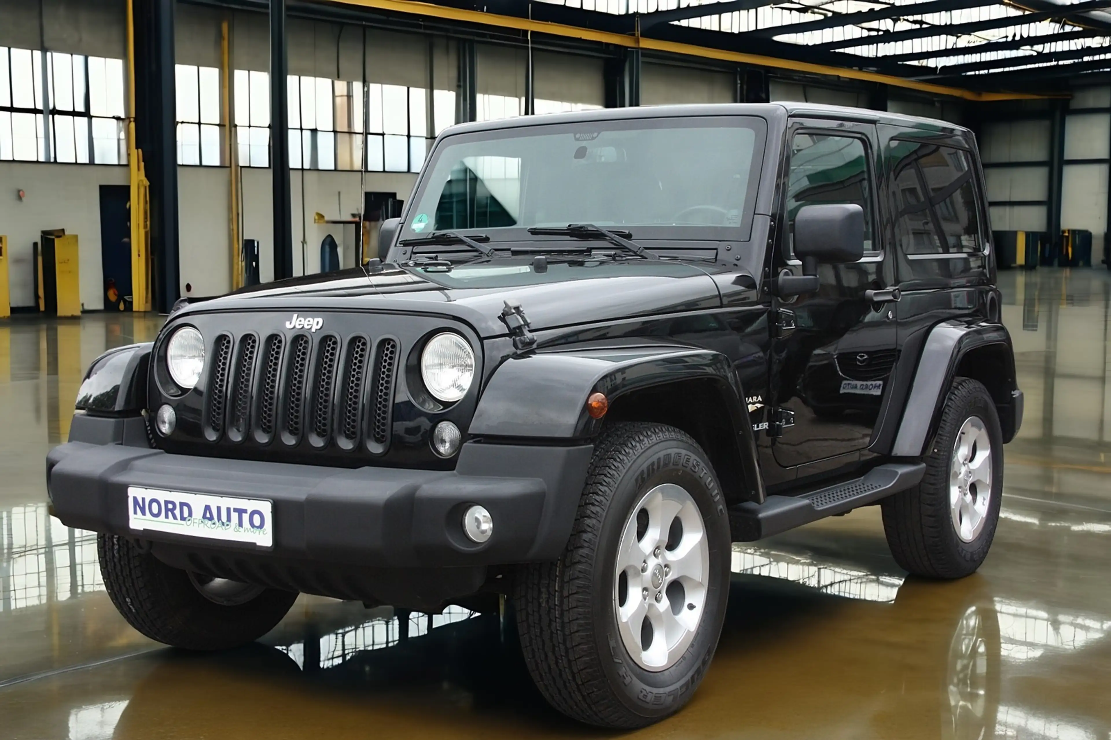 Jeep Wrangler 2.8 SAHARA Auto. Navi/Kam/Leder/Ahk — photo 2