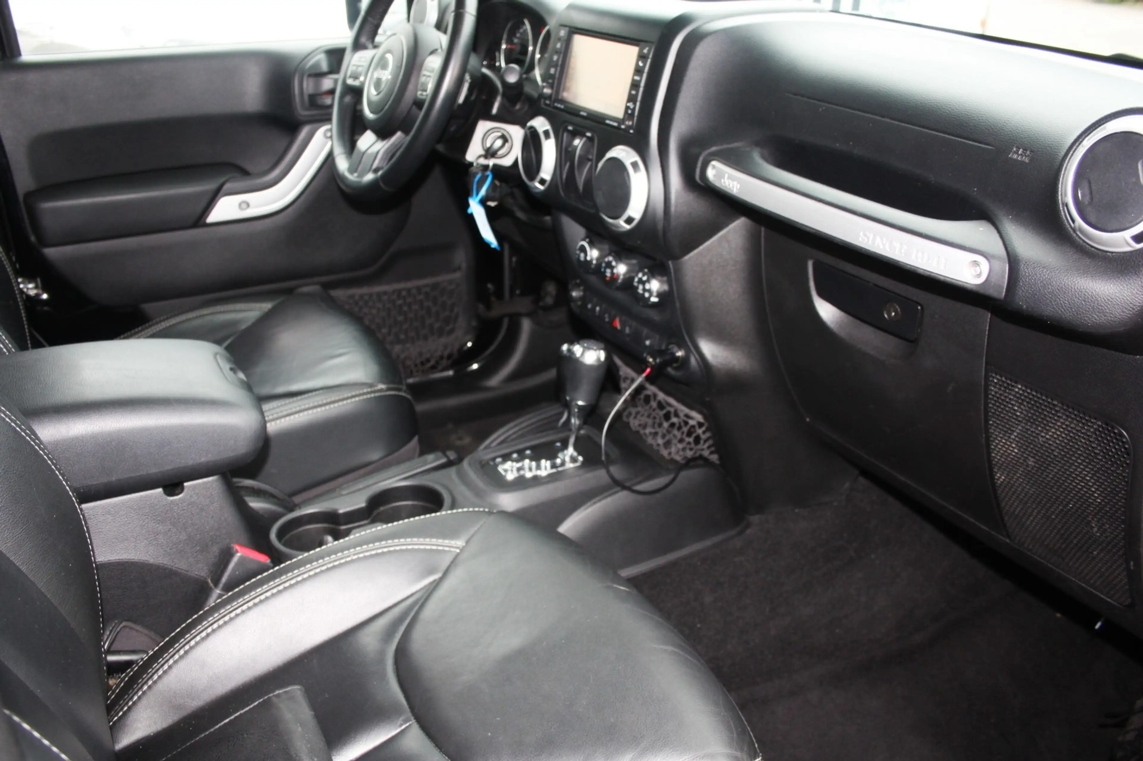 Jeep Wrangler 2.8 SAHARA Auto. Navi/Kam/Leder/Ahk — photo 11