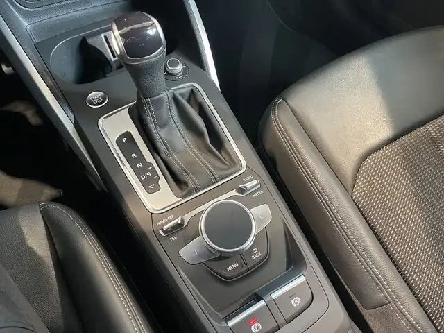 Audi Q2 view 11