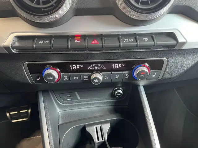 Audi Q2 view 15