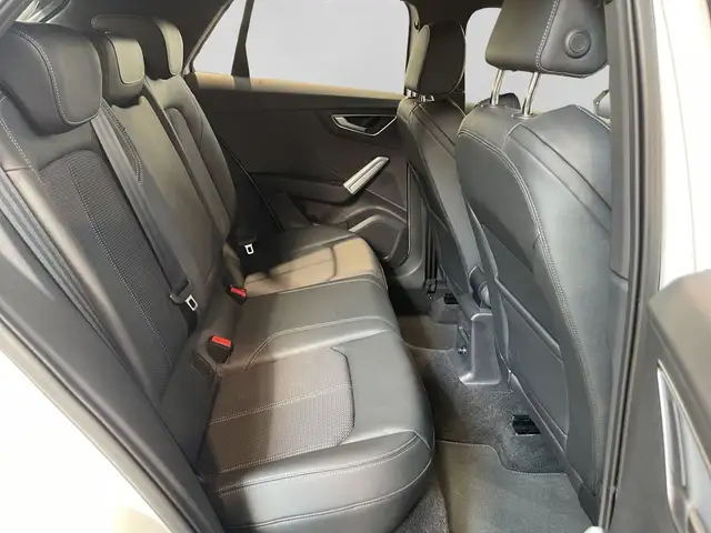 Audi Q2 view 6