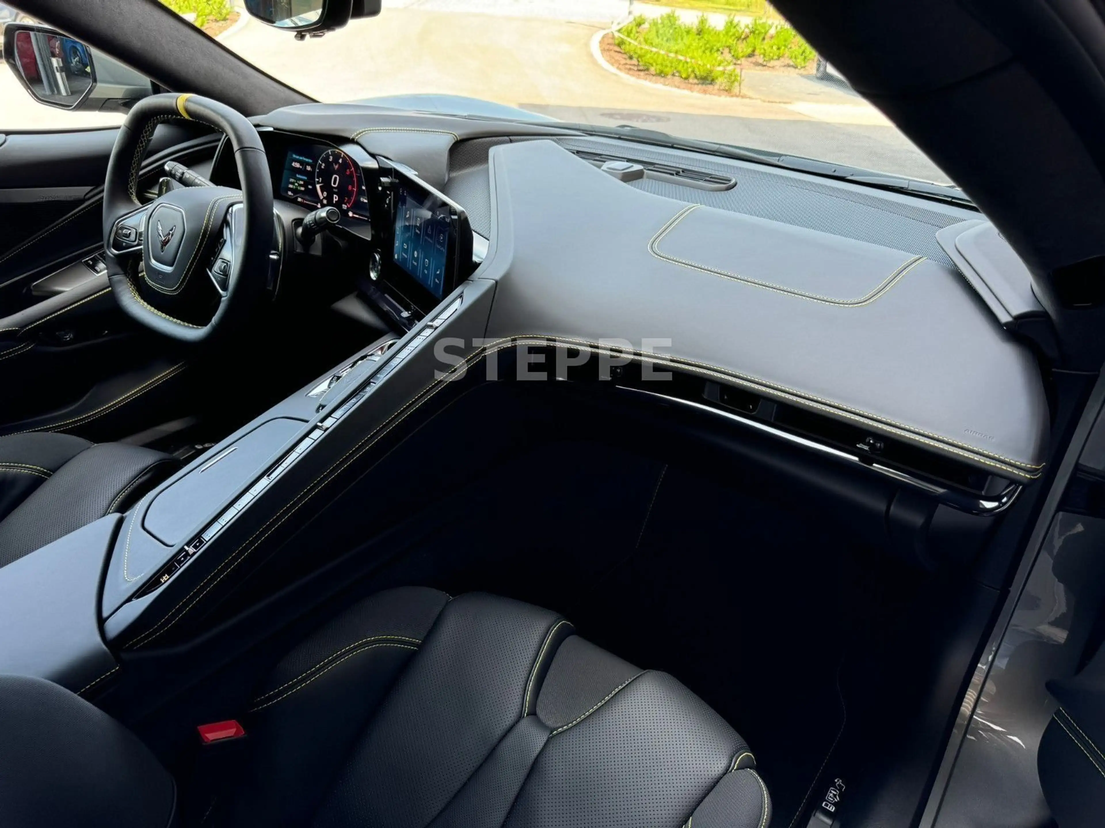 Corvette C8 Stingray Coupe 6,2 V8 3LT Europamodell STEPPE — photo 9
