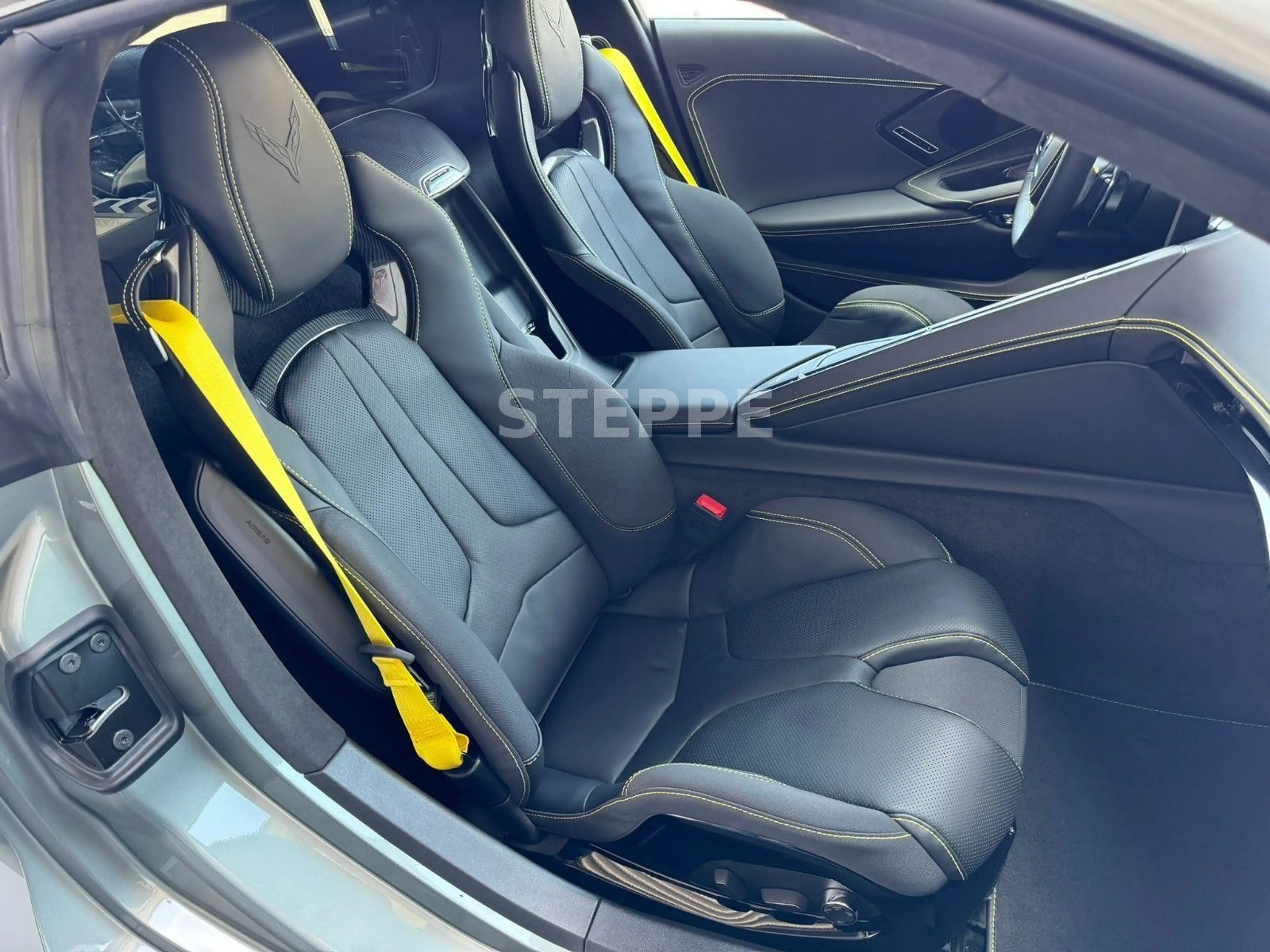 Corvette C8 Stingray Coupe 6,2 V8 3LT Europamodell STEPPE — photo 8