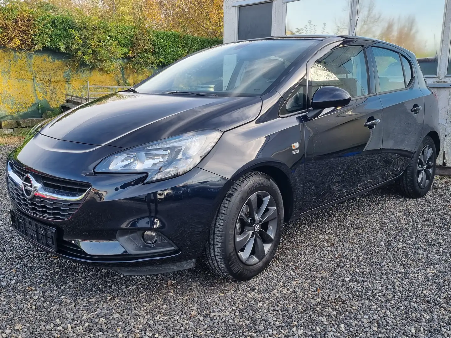 Opel Corsa Corsa 1.2i Black Edition (EU6.2) - 1