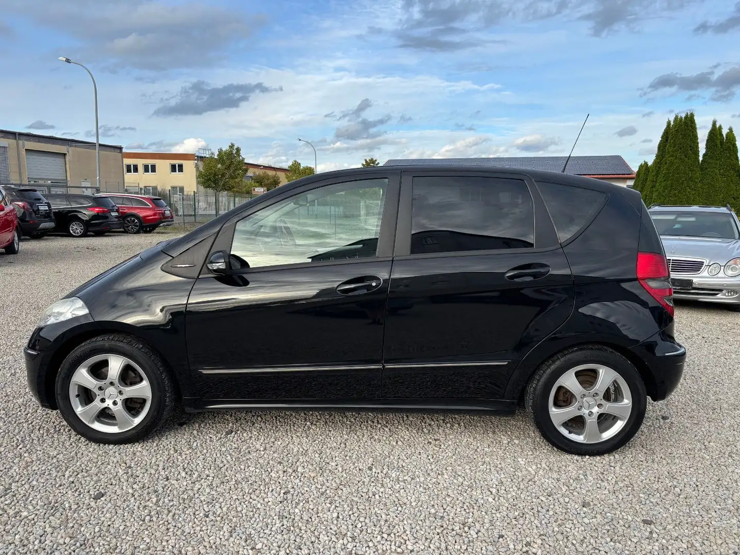 Mercedes-Benz A 200 A200 Avantgarde Schwarz - 2